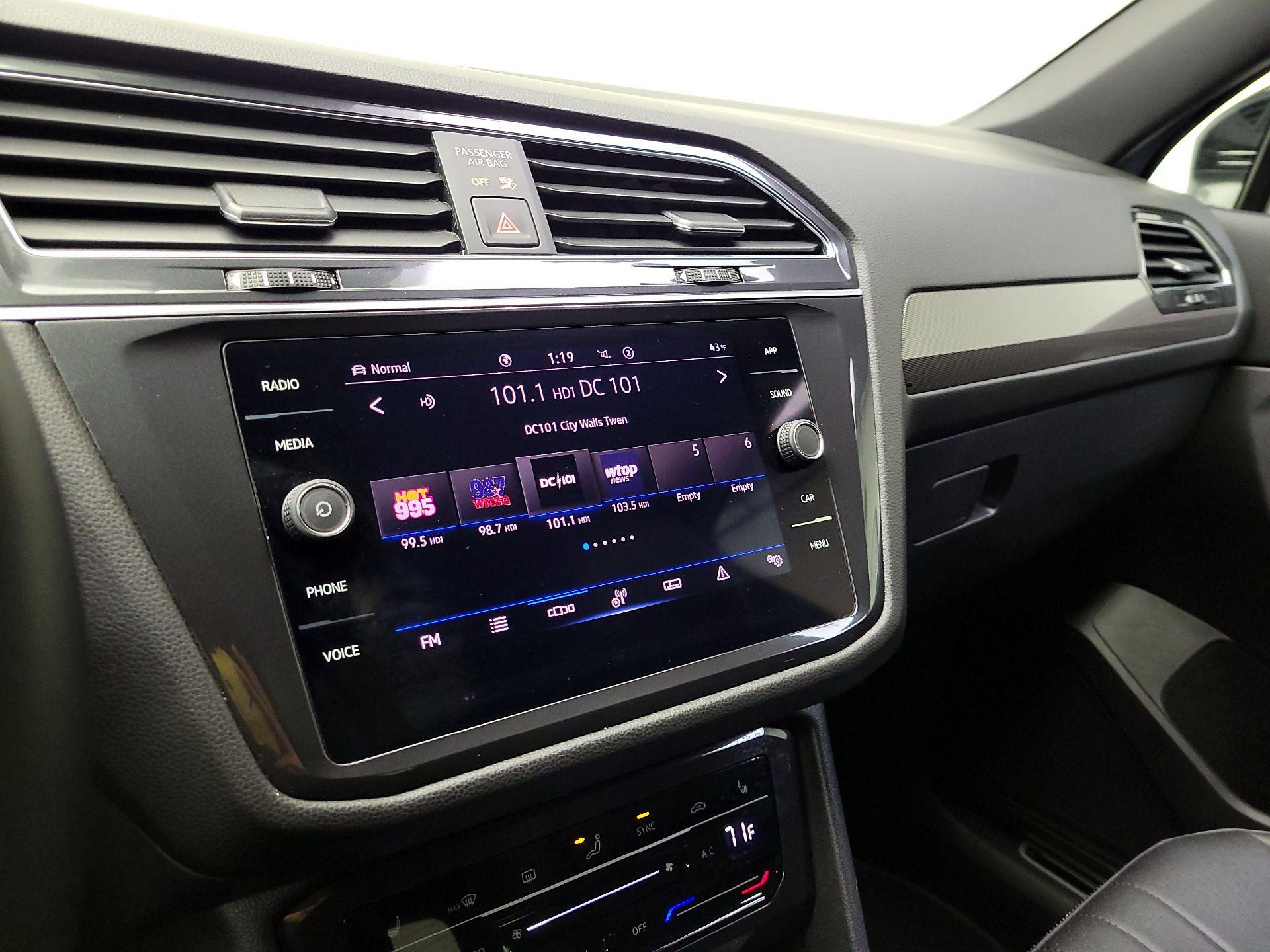 Thumbnail: 2023 Volkswagen Tiguan - 16