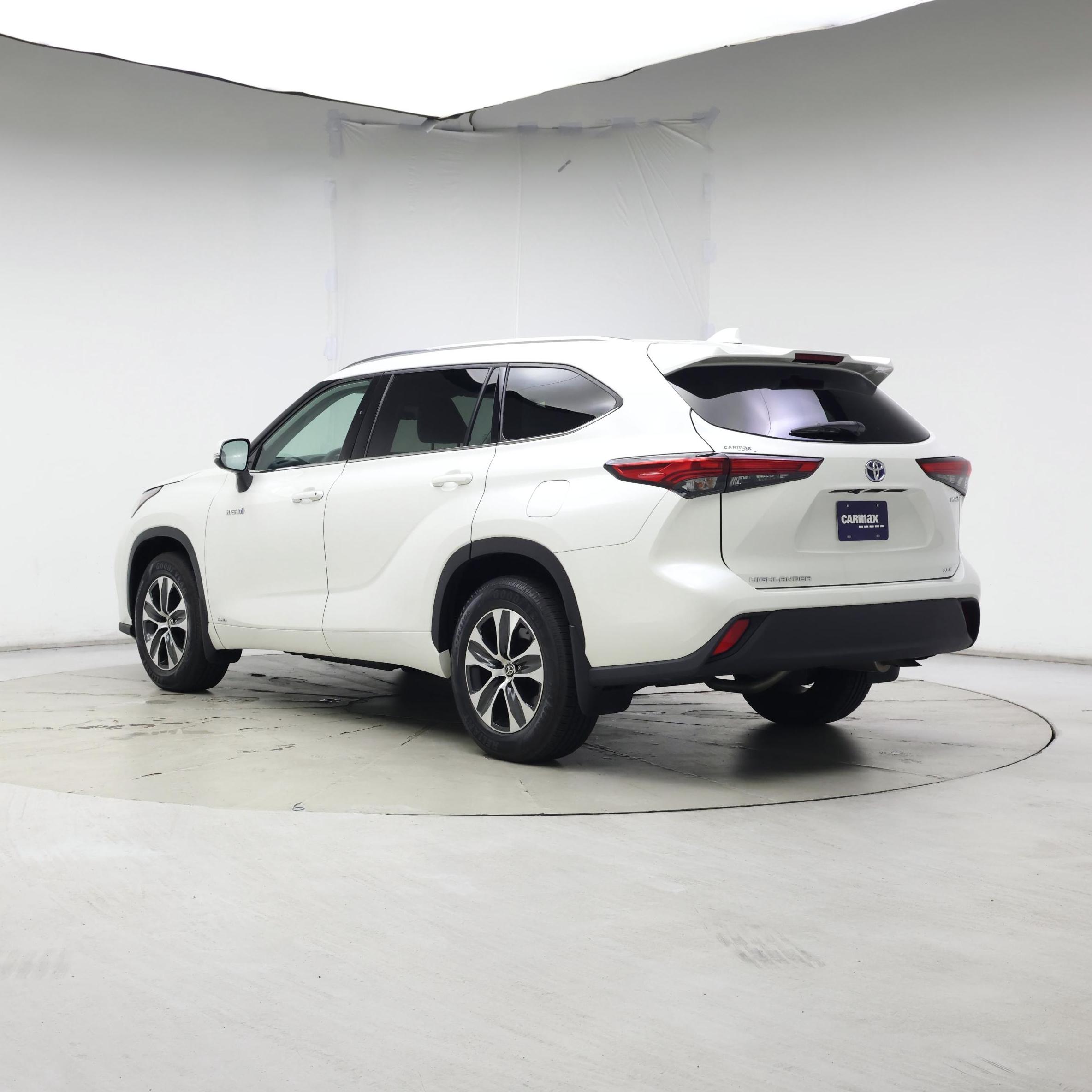 Thumbnail: 2020 Toyota Highlander - 2