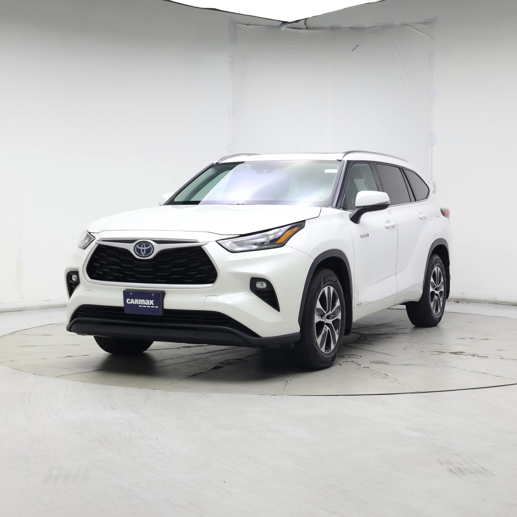 Thumbnail: 2020 Toyota Highlander - 4