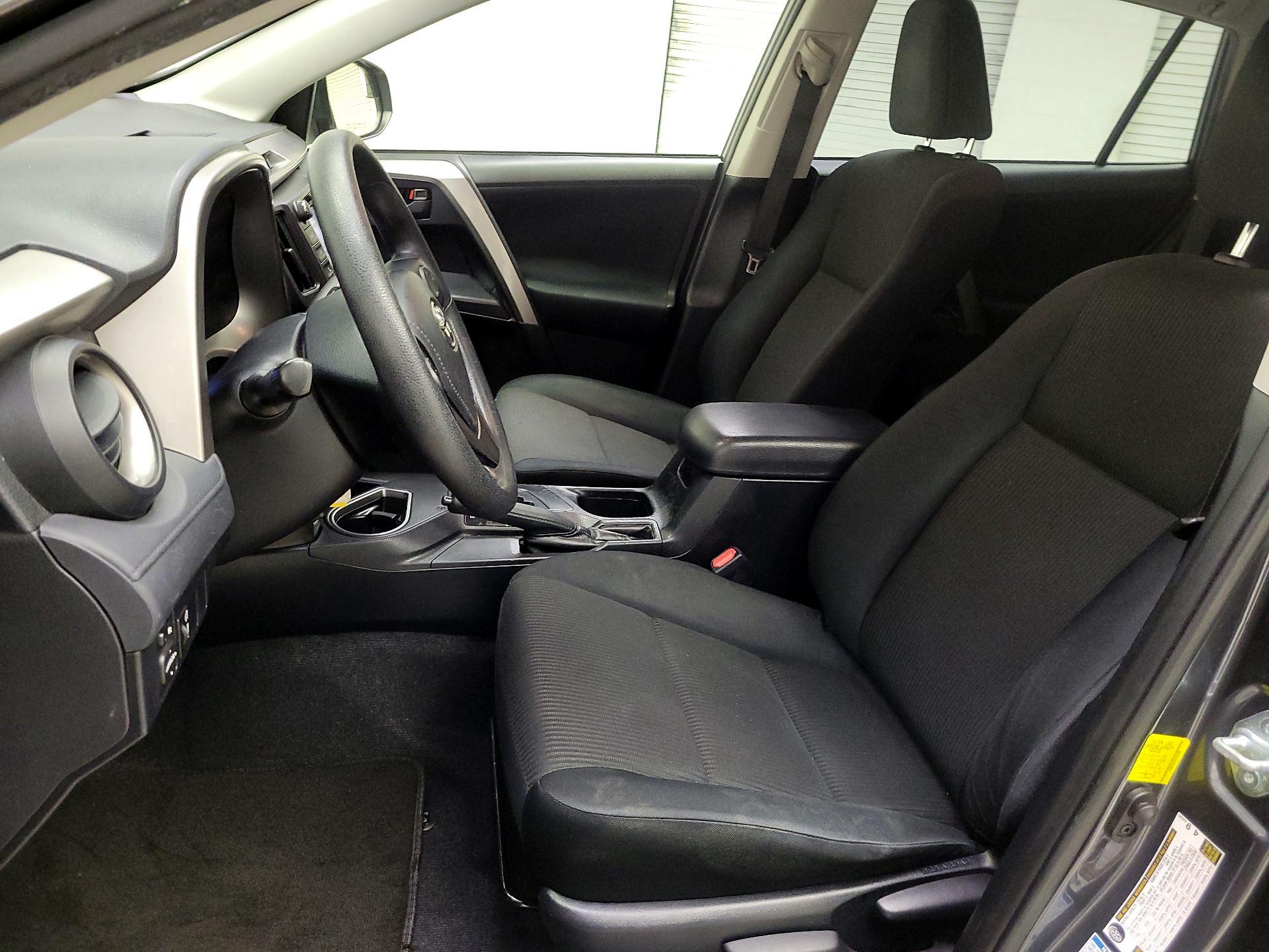 Thumbnail: 2016 Toyota RAV4 - 11