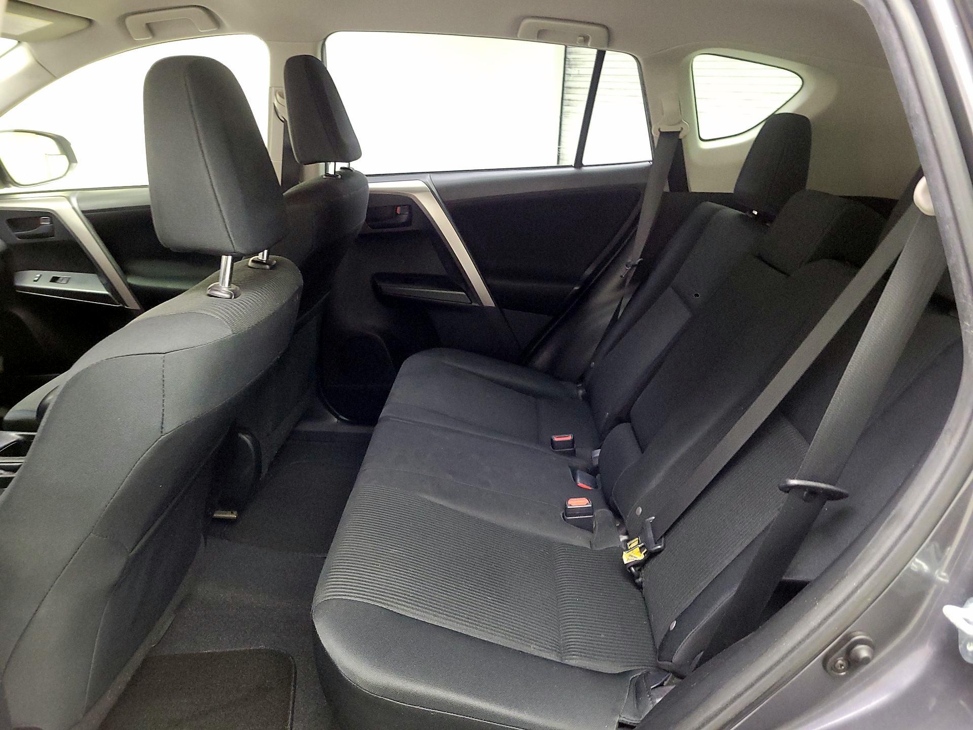 Thumbnail: 2016 Toyota RAV4 - 19