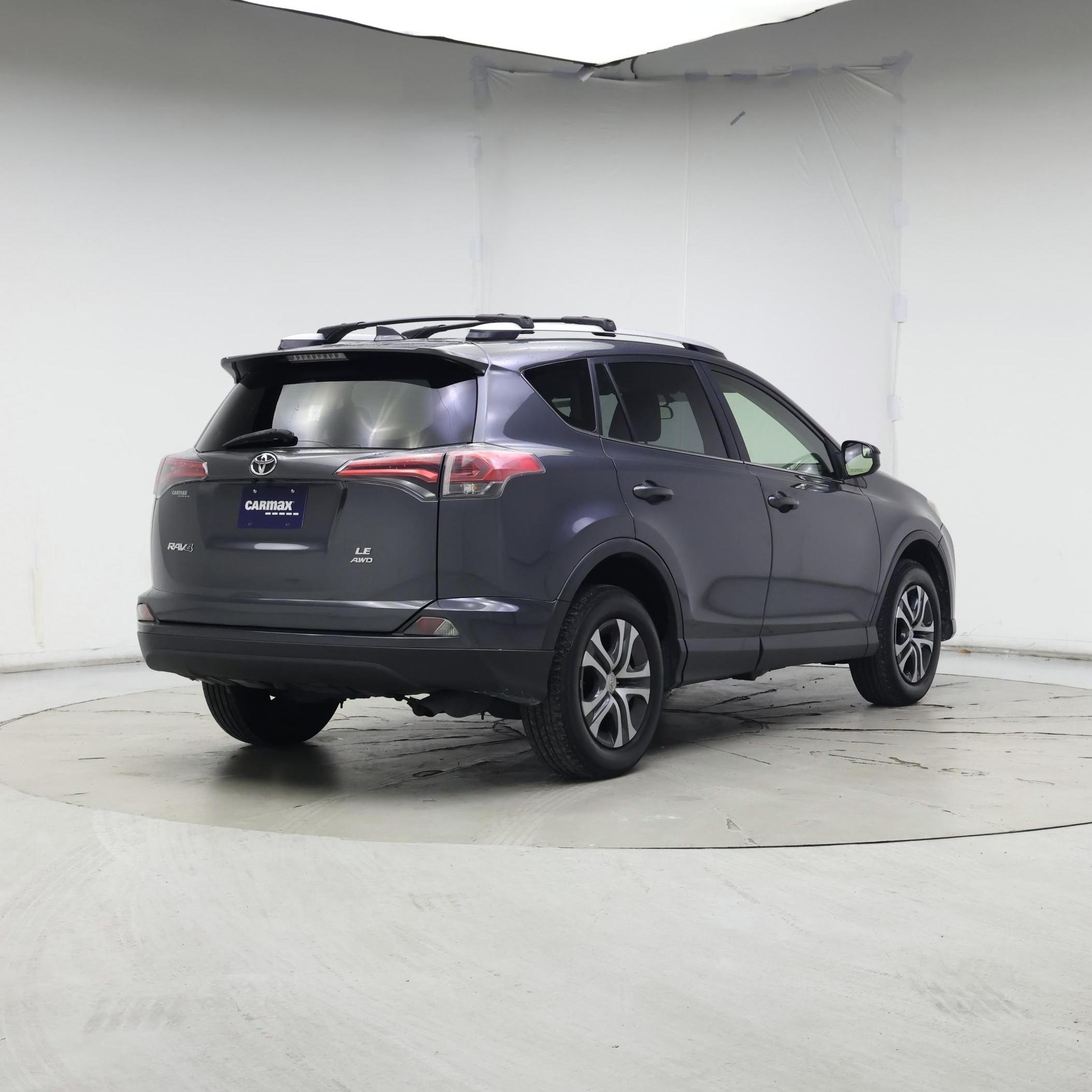 Thumbnail: 2016 Toyota RAV4 - 8
