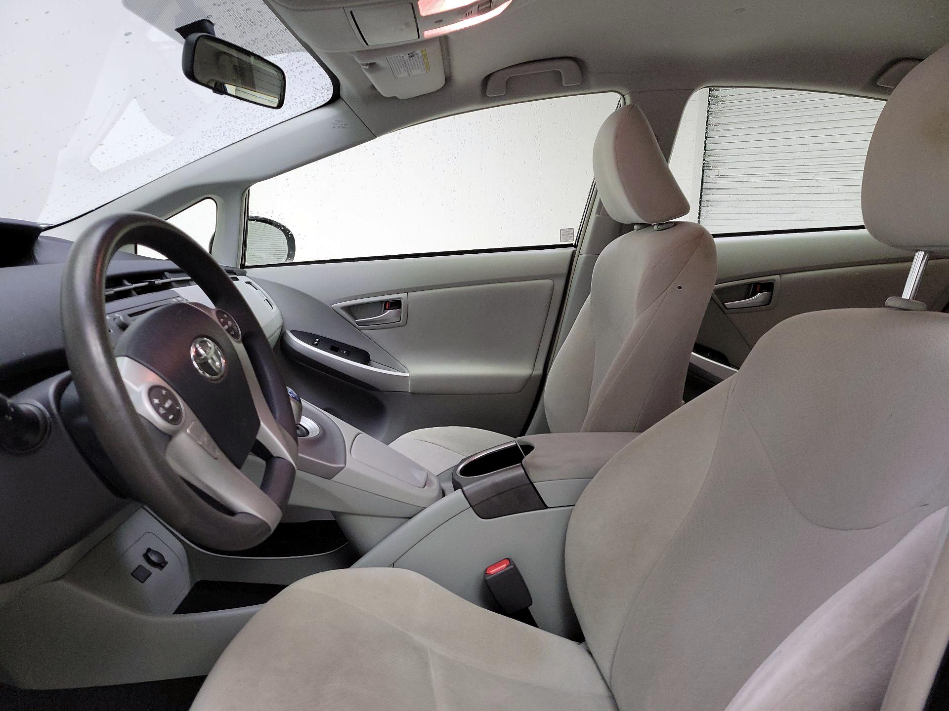 Thumbnail: 2014 Toyota Prius - 11