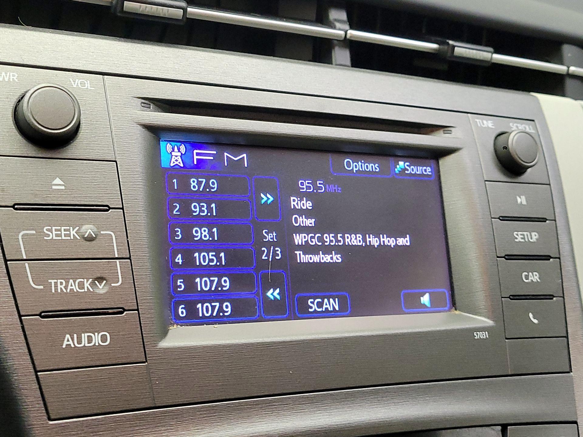 Thumbnail: 2014 Toyota Prius - 14