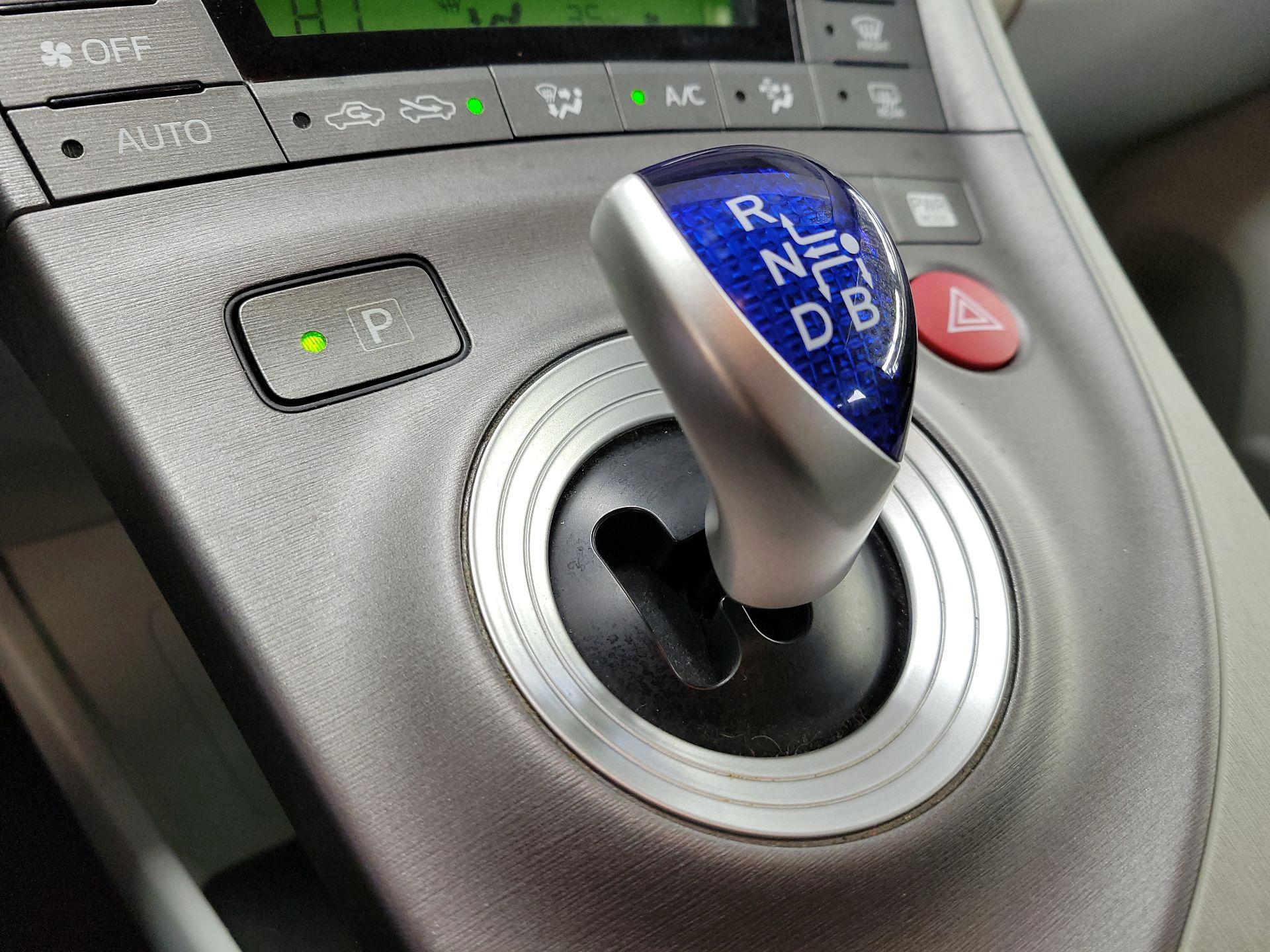 Thumbnail: 2014 Toyota Prius - 16