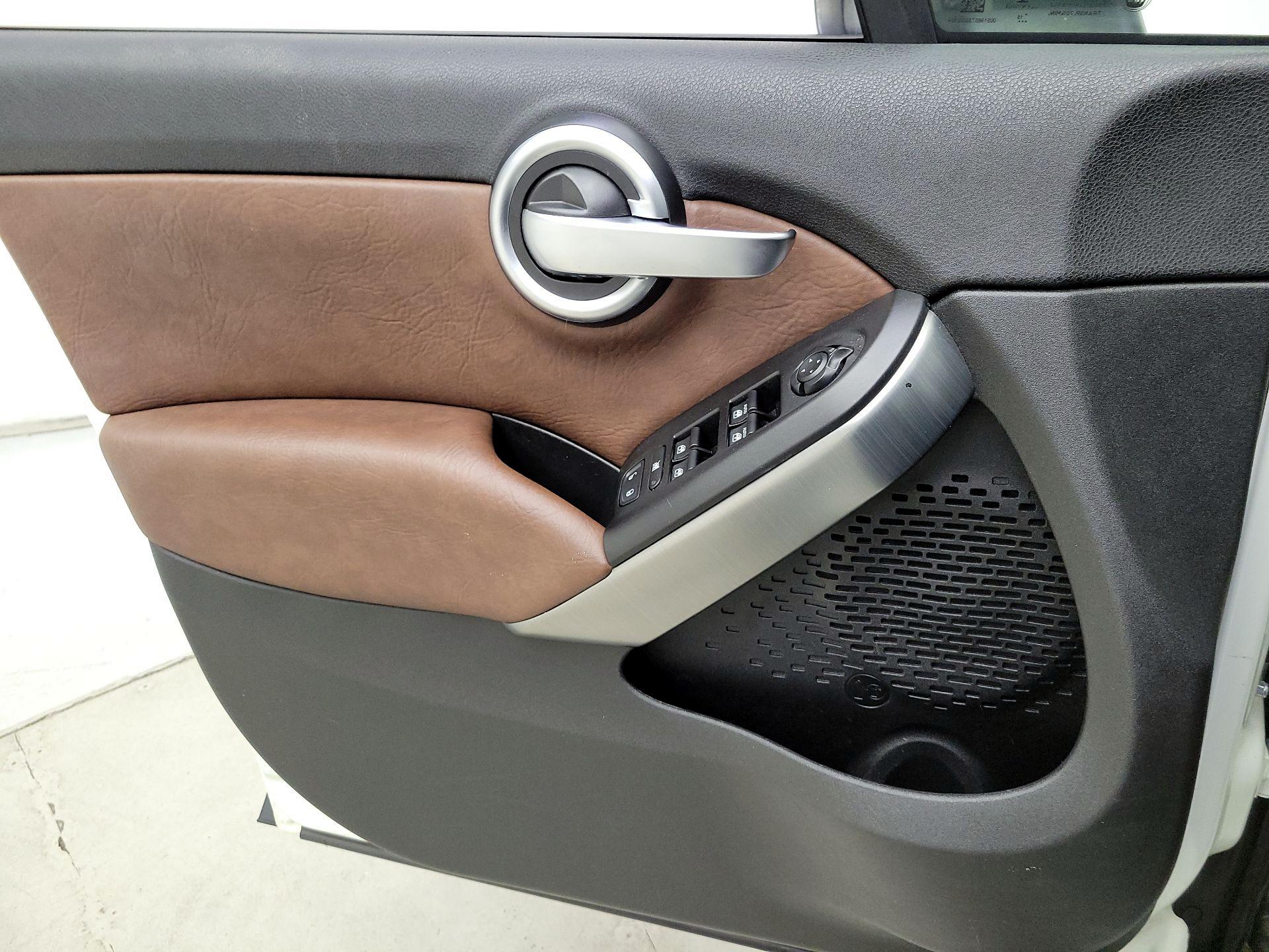 Thumbnail: 2016 Fiat 500X - 12