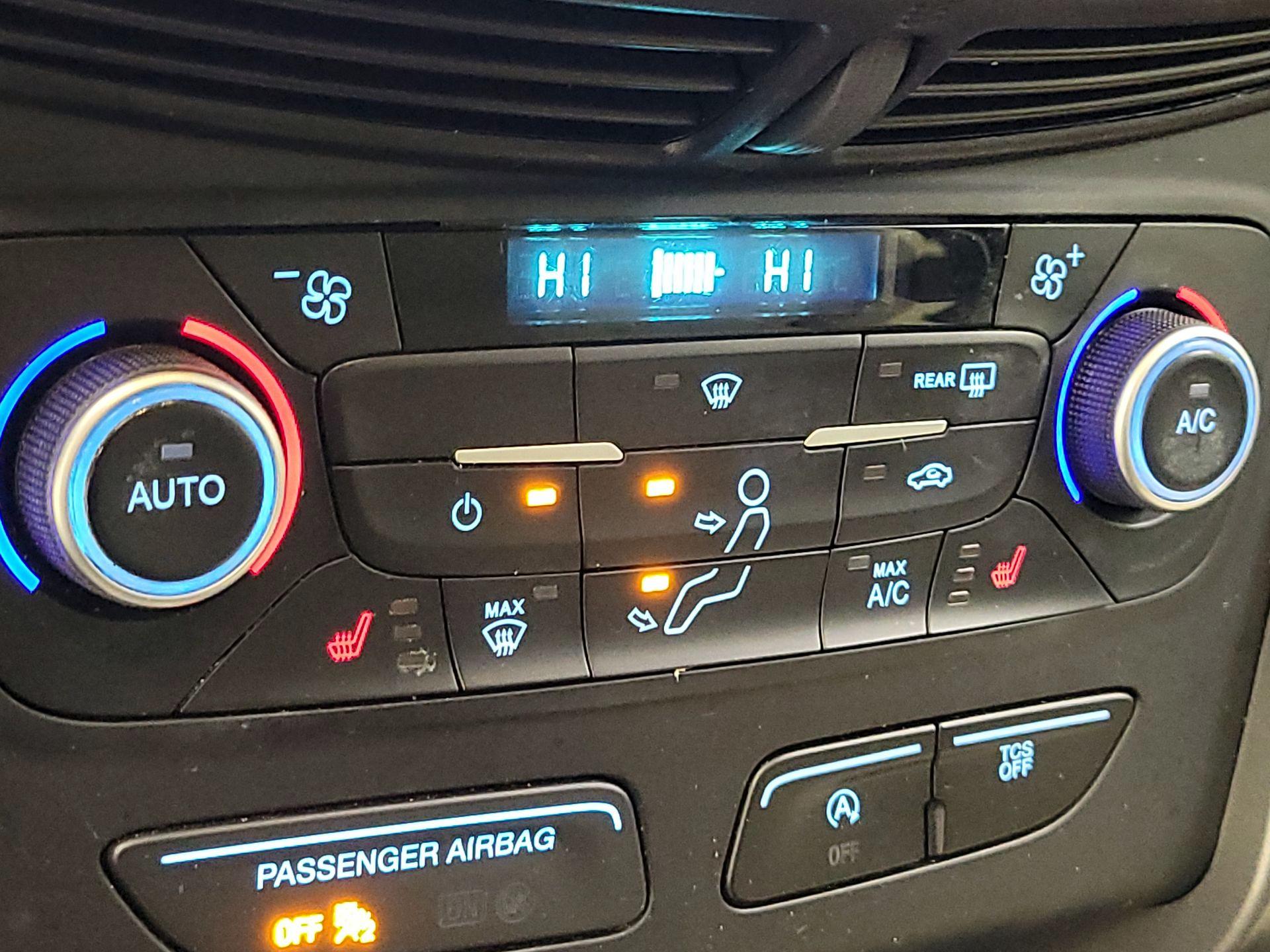 Thumbnail: 2018 Ford Escape - 16