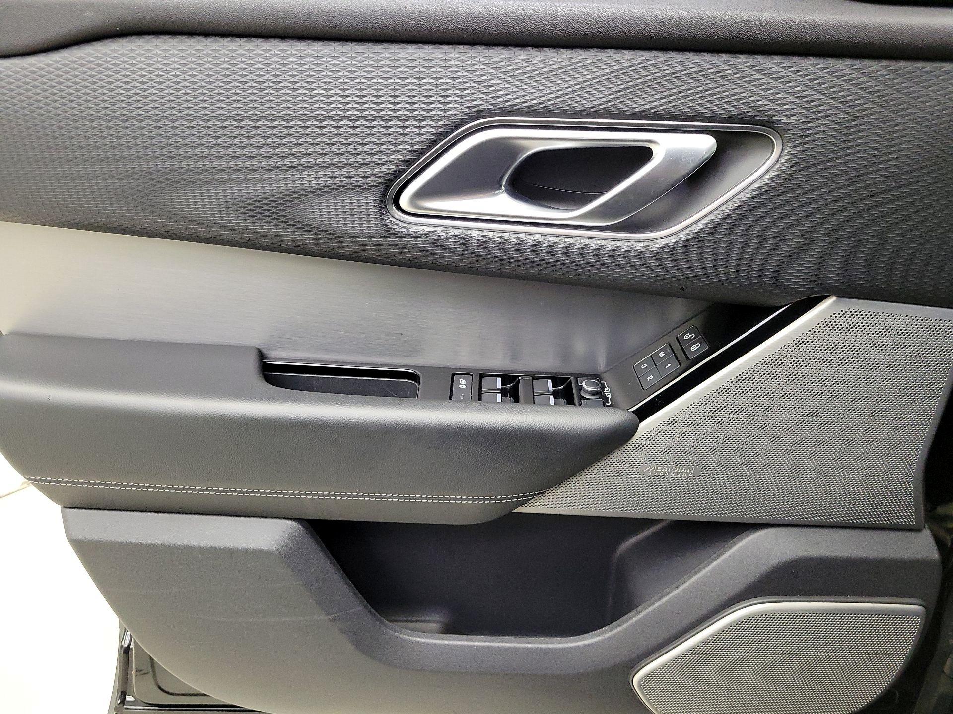 Thumbnail: 2019 Land Rover Range Rover Velar - 12