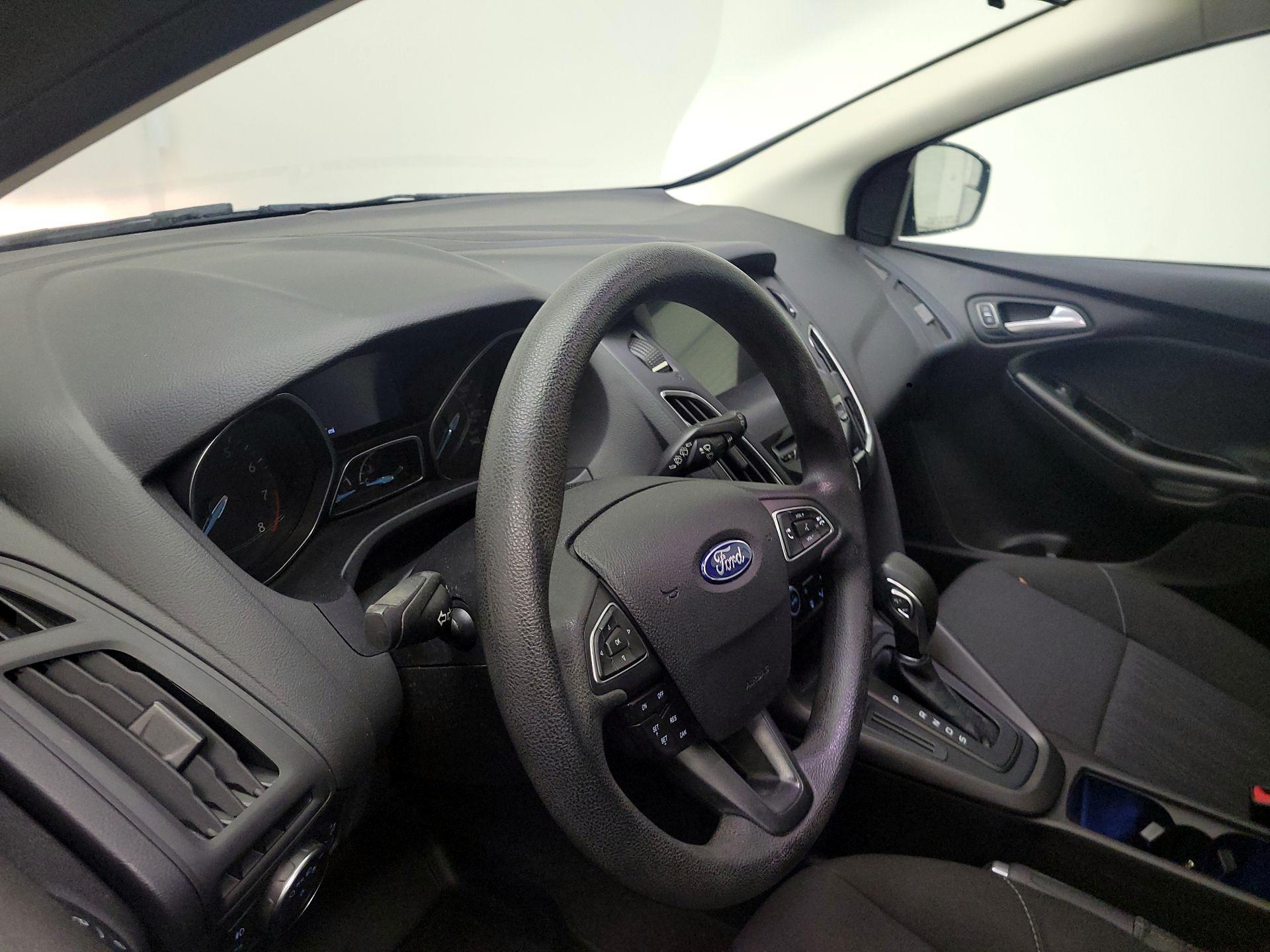 Thumbnail: 2018 Ford Focus - 9