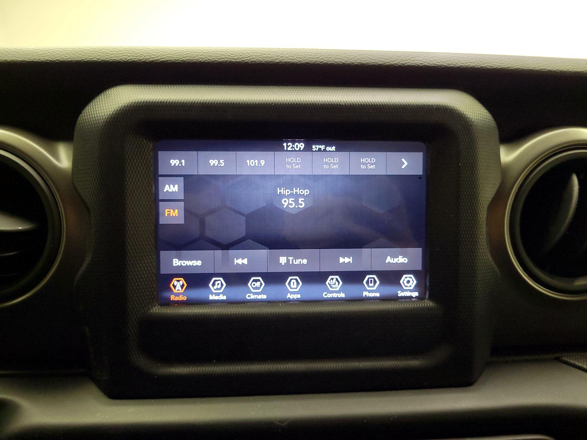 Thumbnail: 2023 Jeep Gladiator - 15