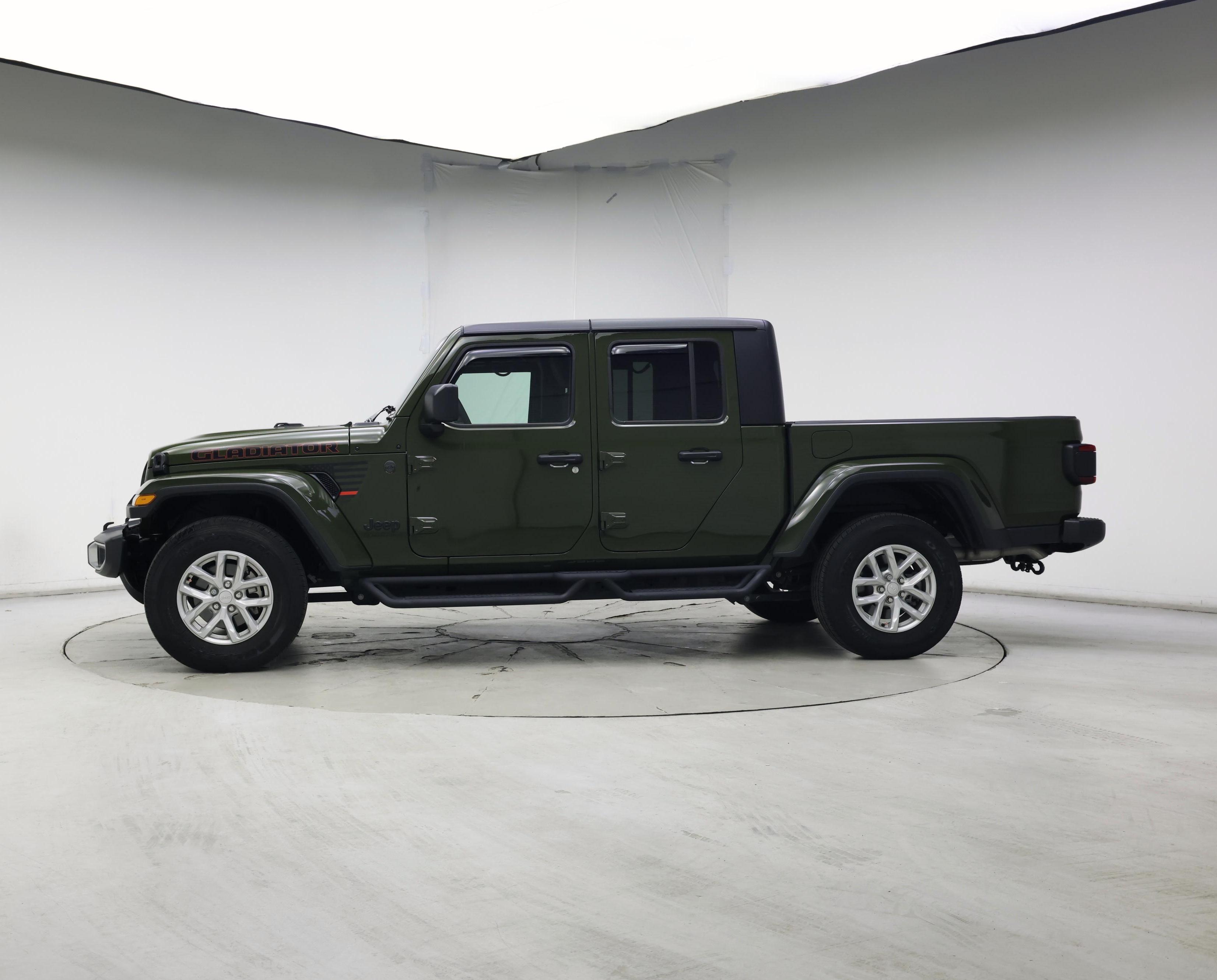 Thumbnail: 2023 Jeep Gladiator - 3