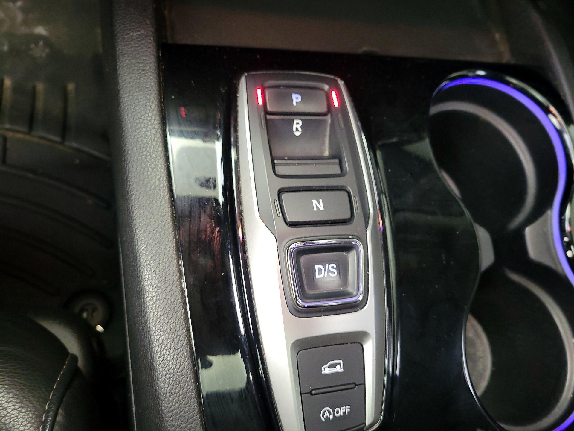 Thumbnail: 2019 Honda Pilot - 17