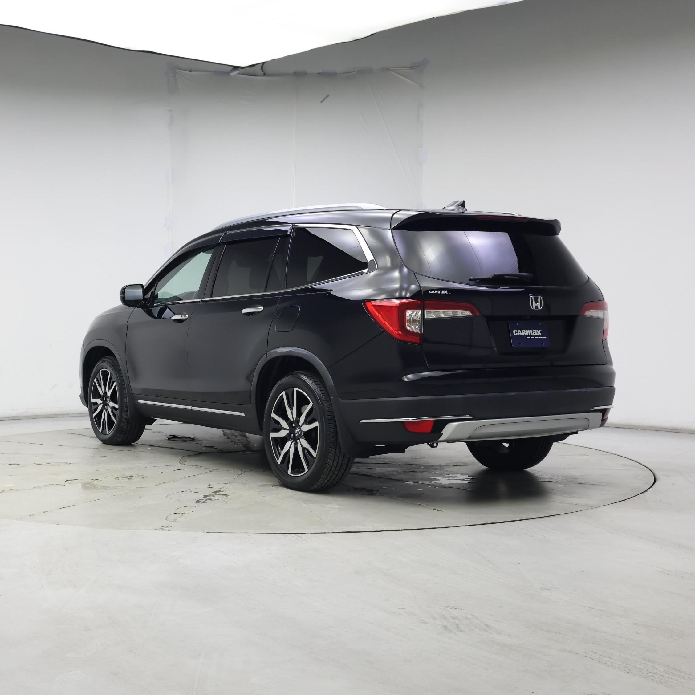 Thumbnail: 2019 Honda Pilot - 2