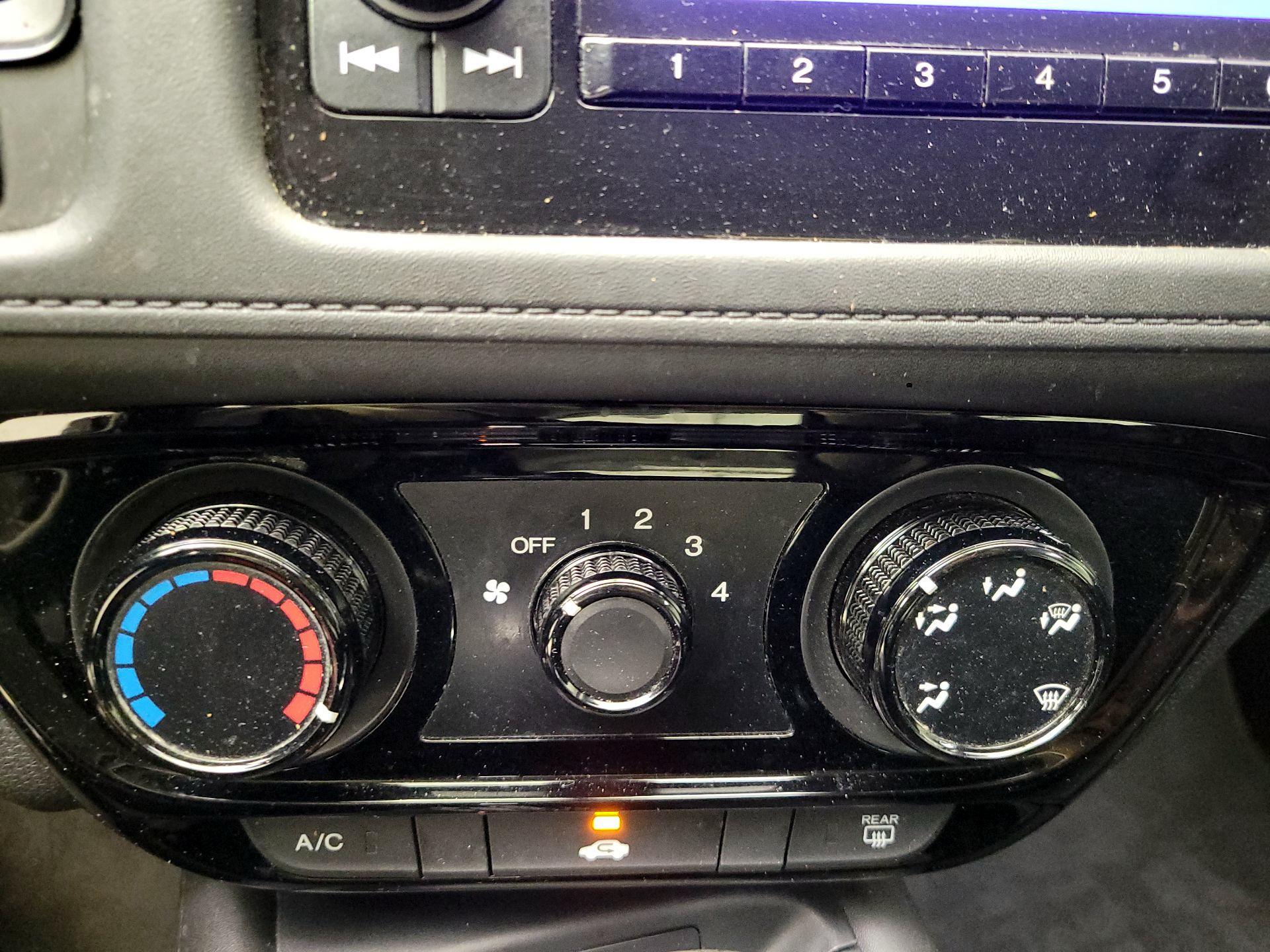 Thumbnail: 2018 Honda HR-V - 16