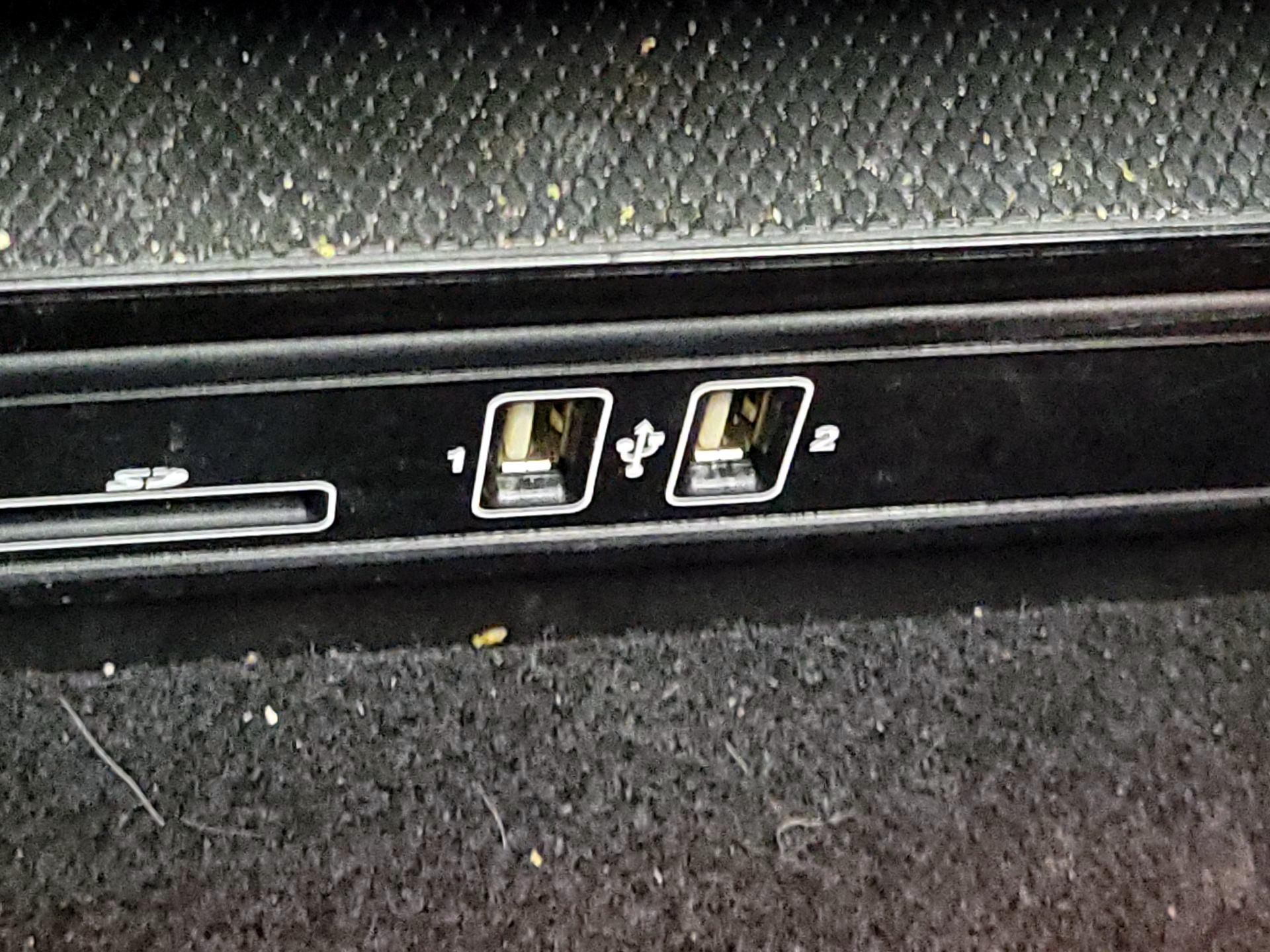 Thumbnail: 2018 Mercedes-Benz C-Class - 19