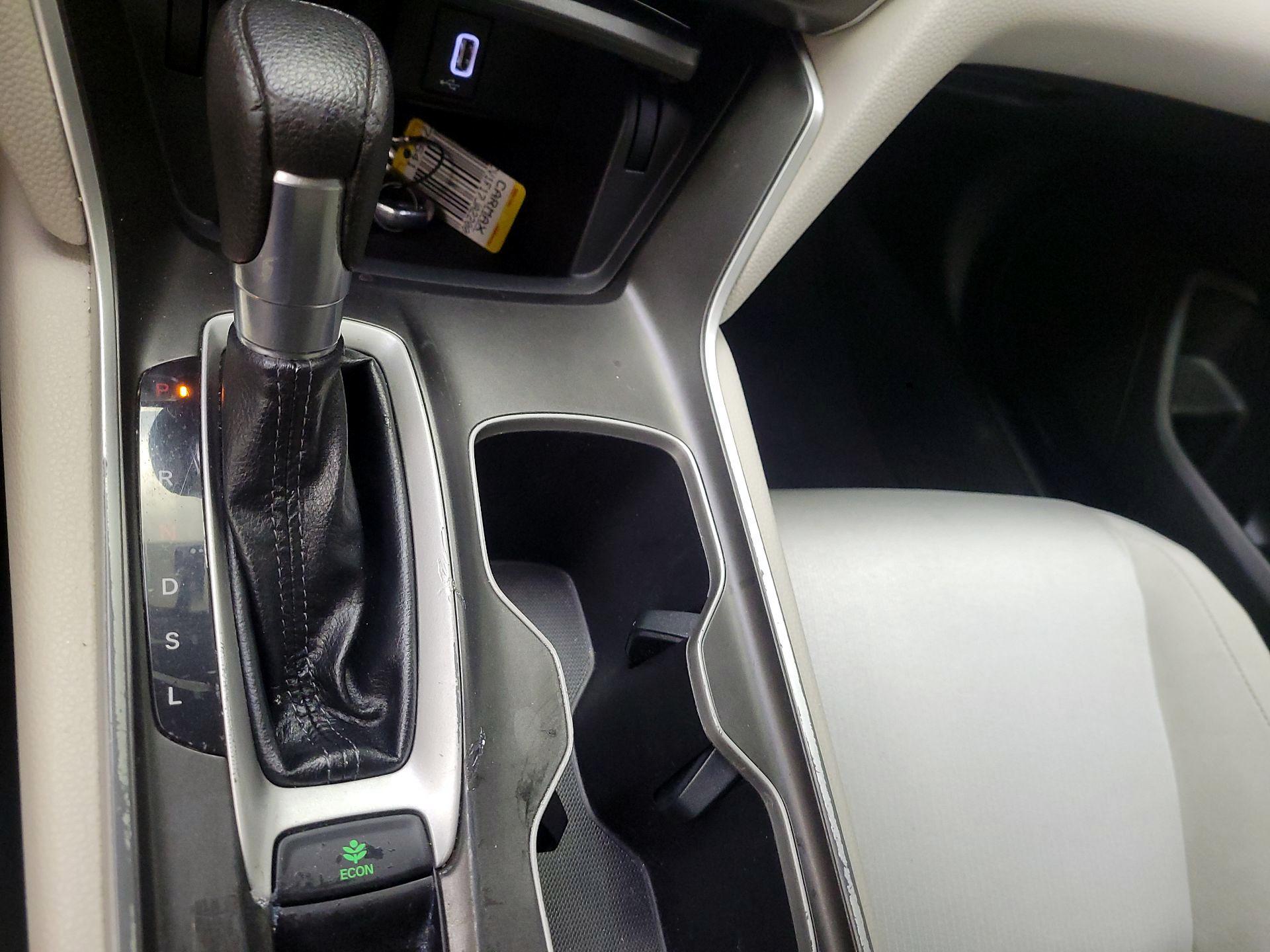 Thumbnail: 2018 Honda Accord - 17