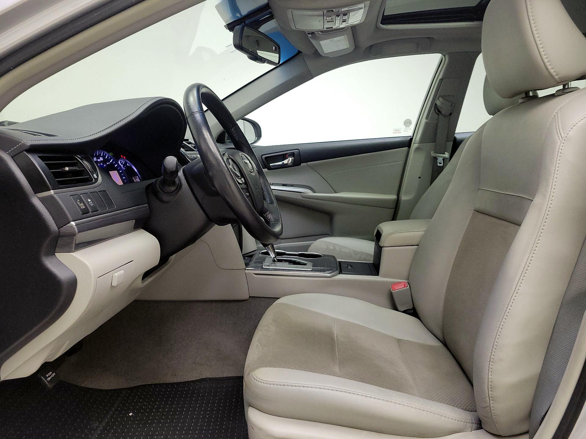 Thumbnail: 2014 Toyota Camry - 11