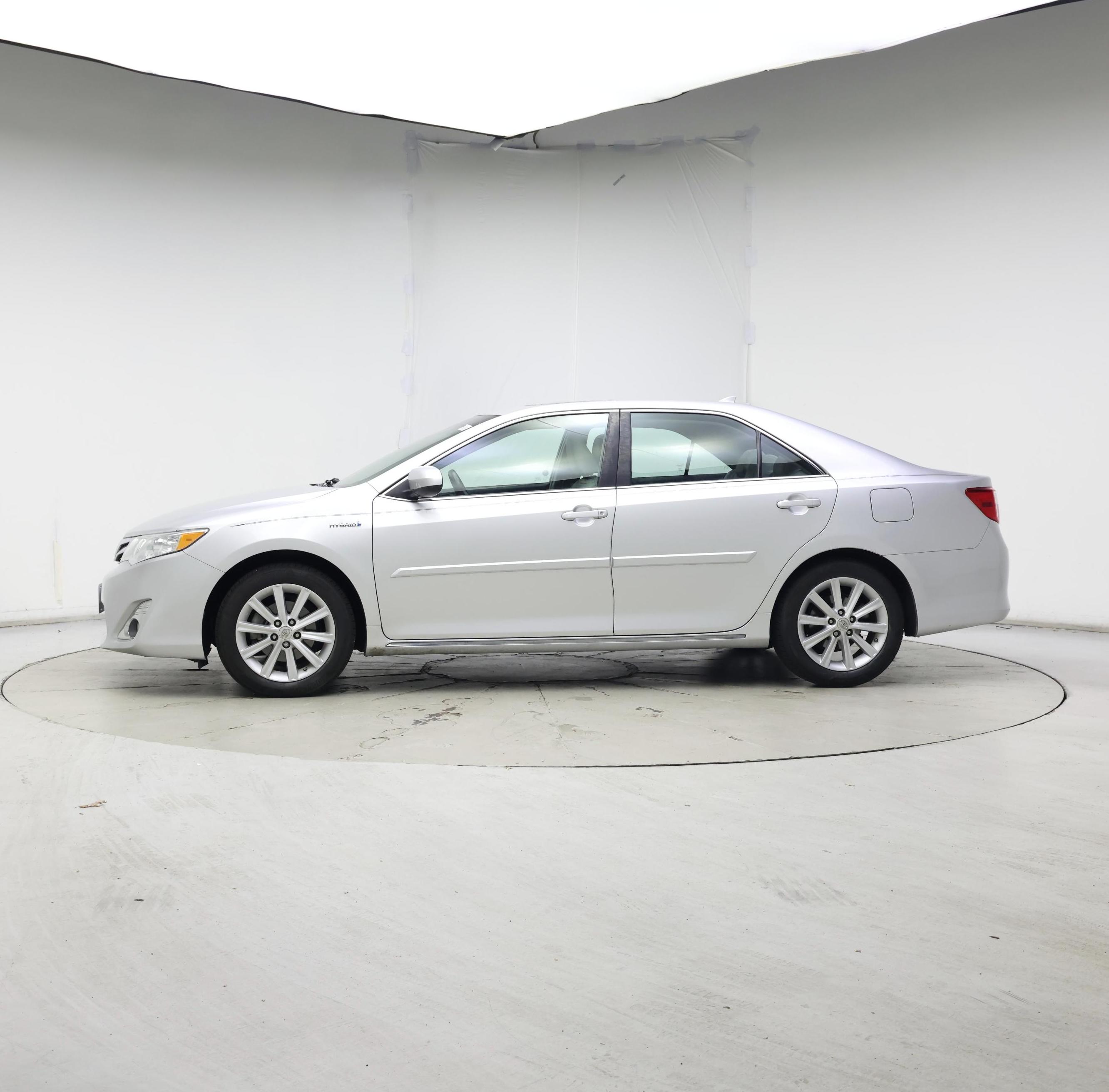 Thumbnail: 2014 Toyota Camry - 3