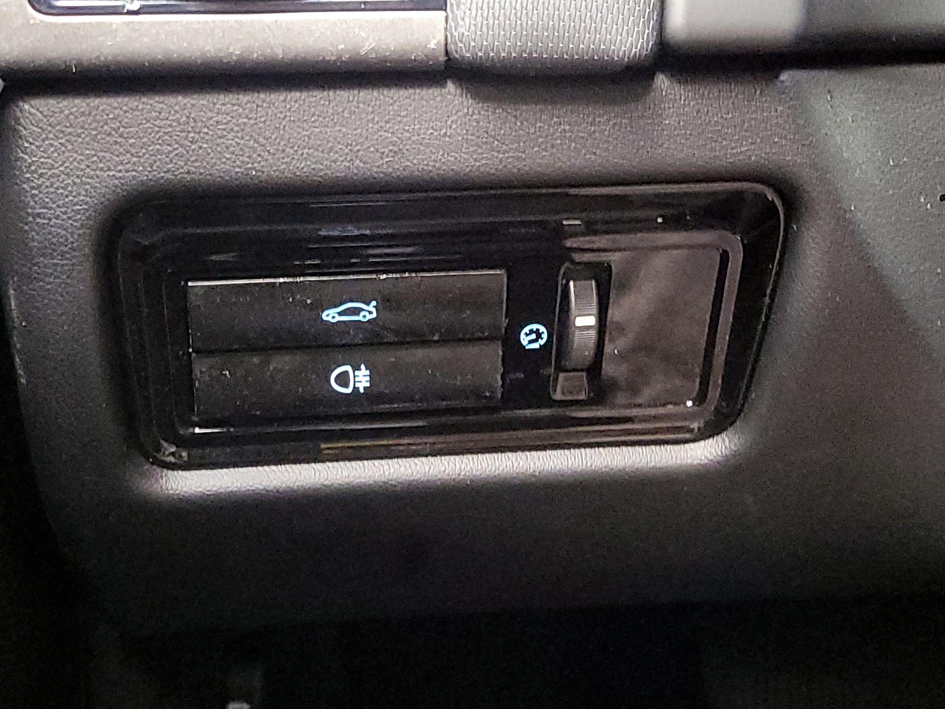 Thumbnail: 2015 Jaguar F-Type - 13