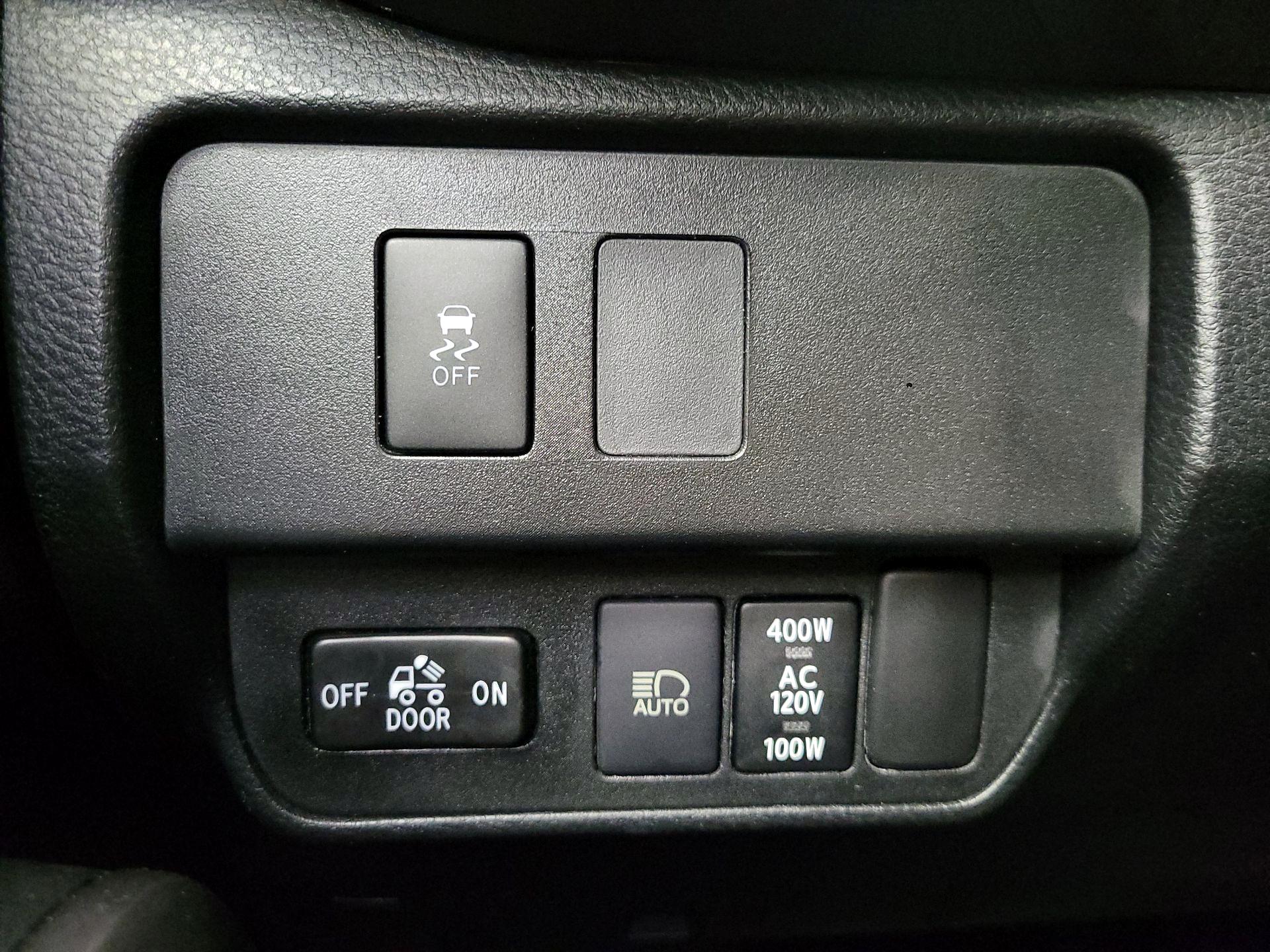 Thumbnail: 2020 Toyota Tacoma - 13