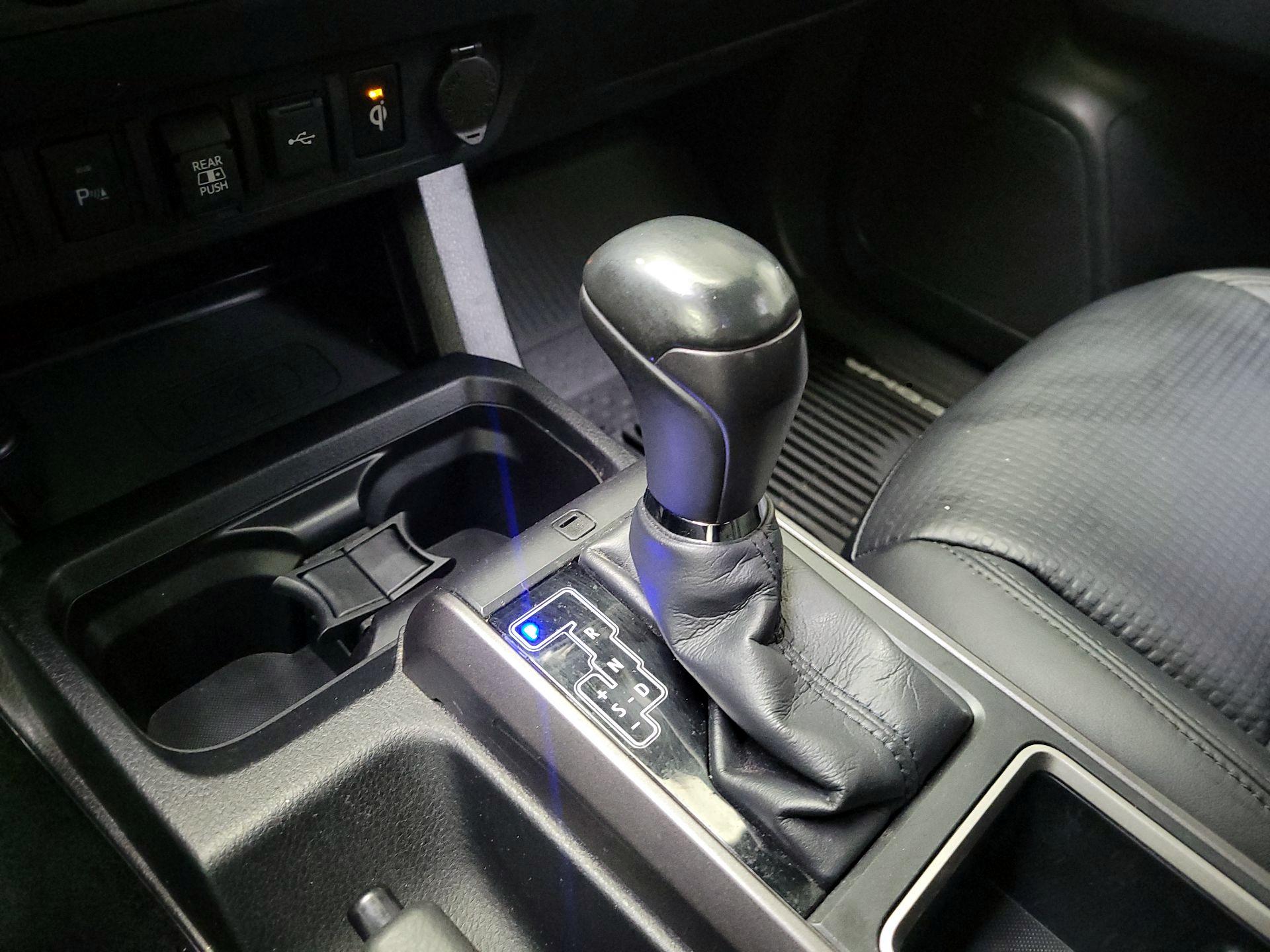 Thumbnail: 2020 Toyota Tacoma - 18