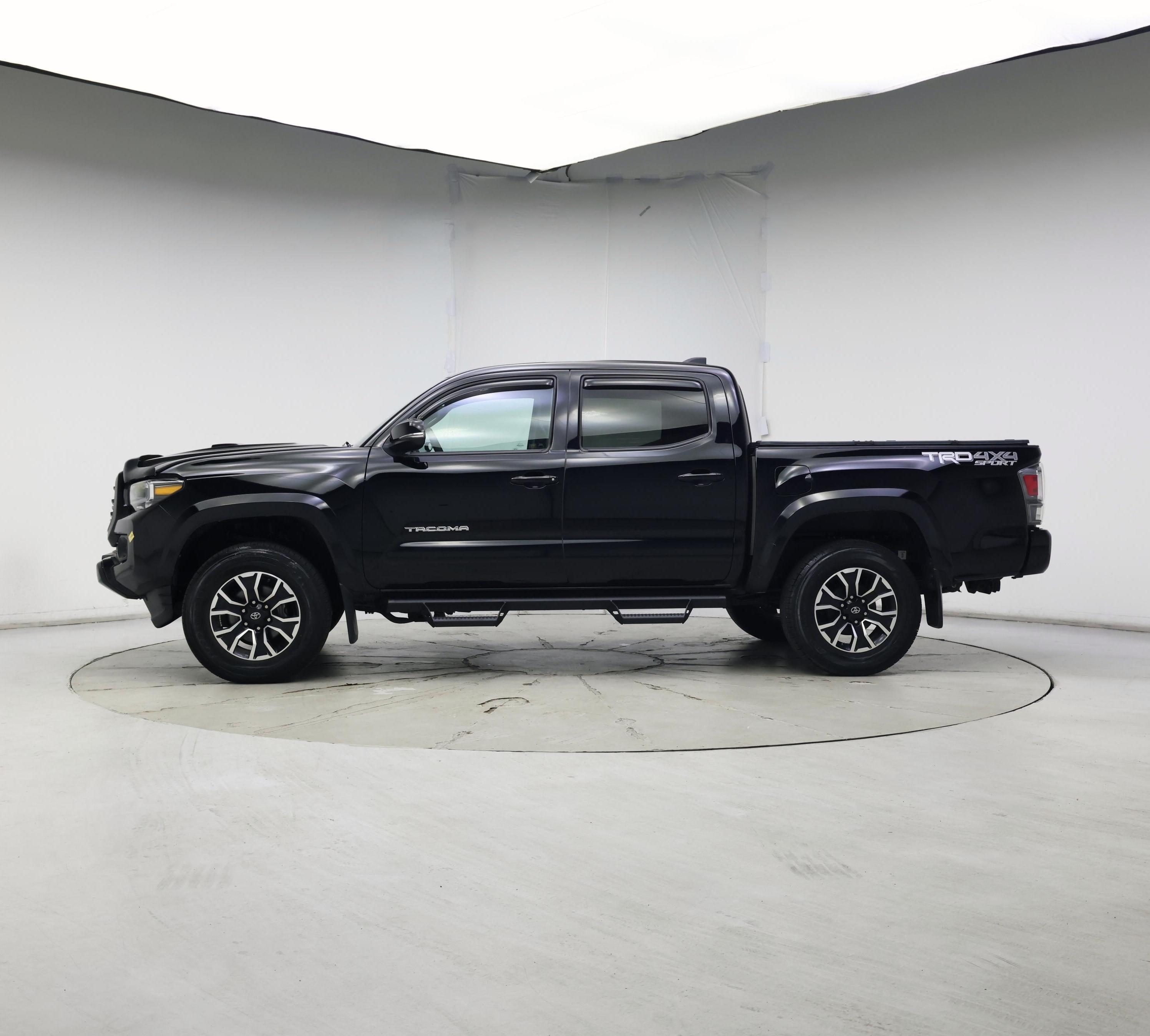 Thumbnail: 2020 Toyota Tacoma - 3