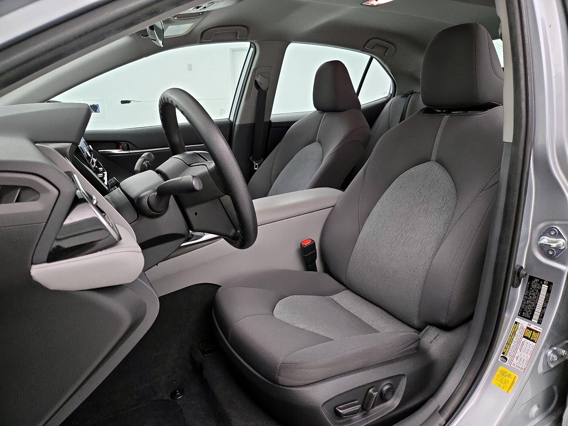 Thumbnail: 2022 Toyota Camry - 11