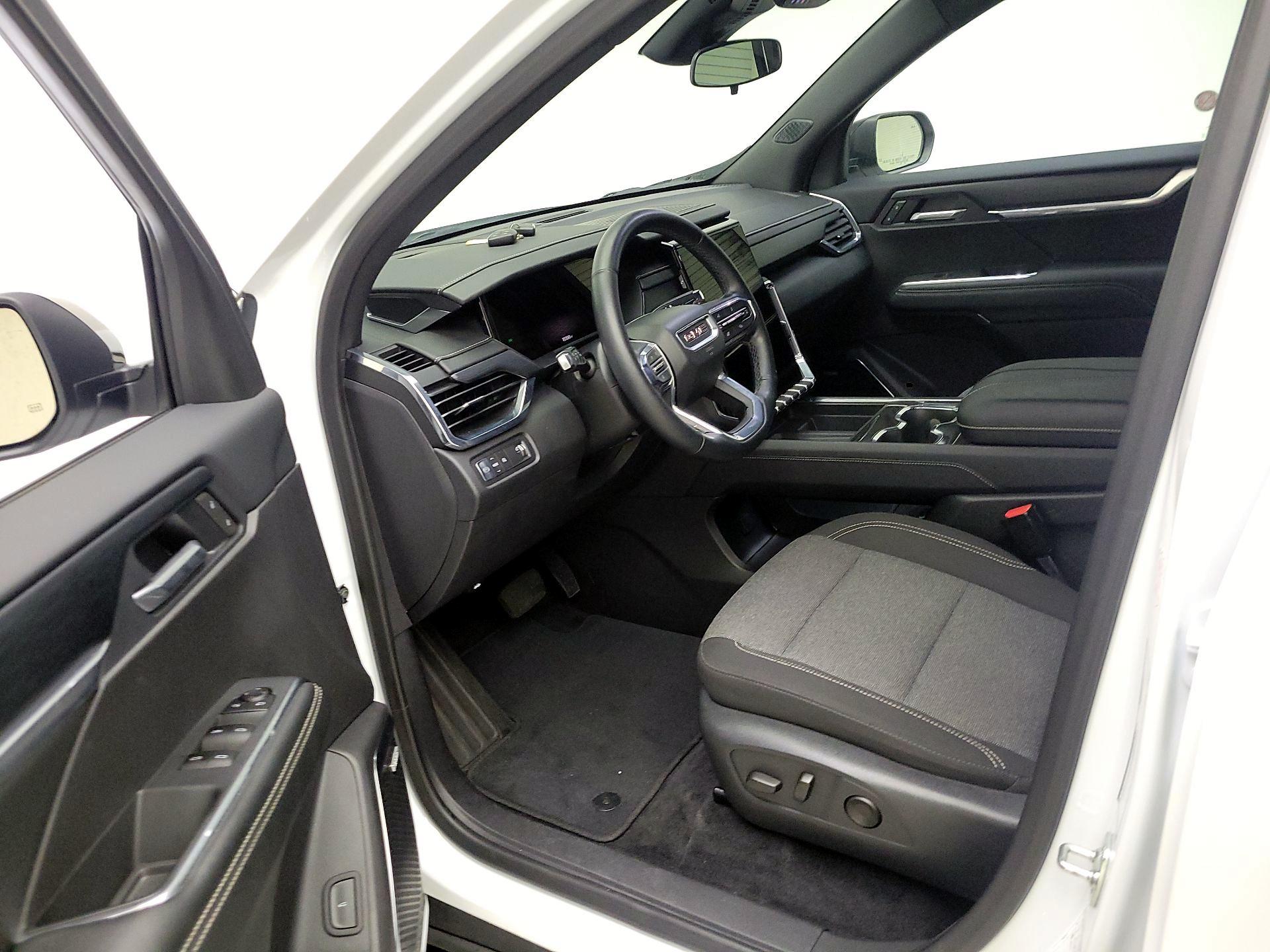 Thumbnail: 2025 GMC Acadia - 11