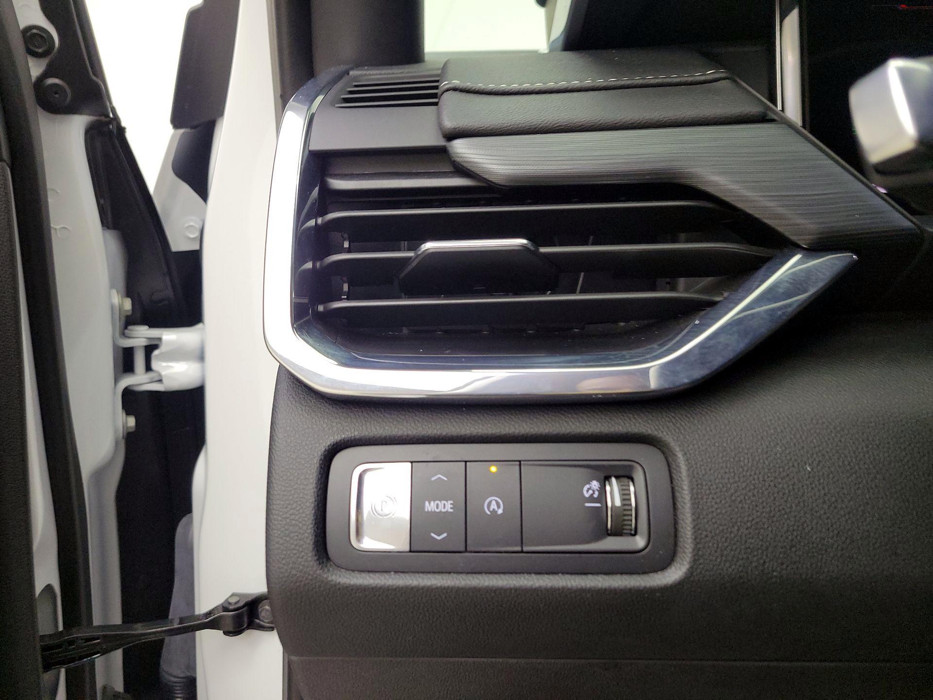 Thumbnail: 2025 GMC Acadia - 13