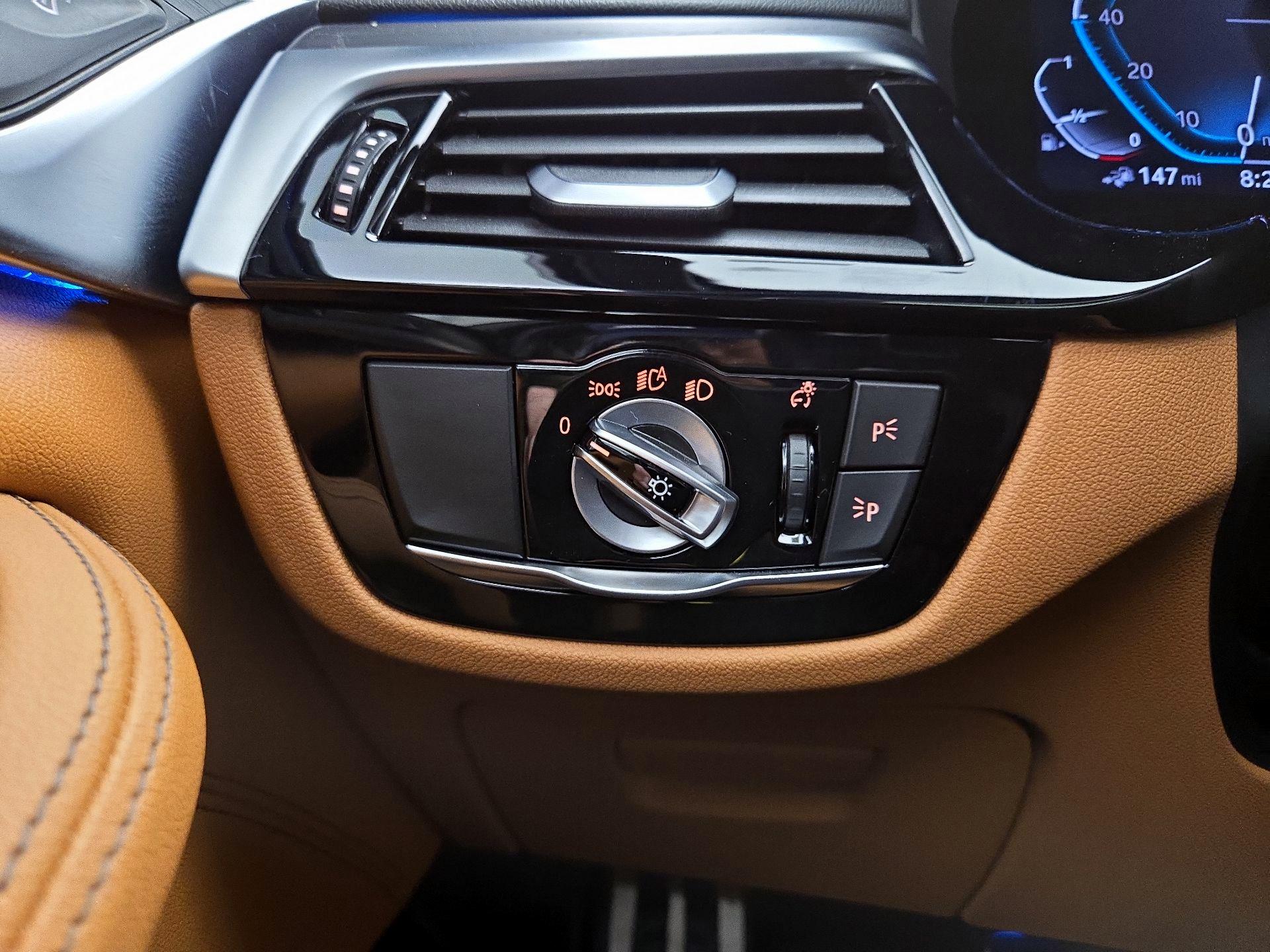 Thumbnail: 2023 BMW 5 Series - 13