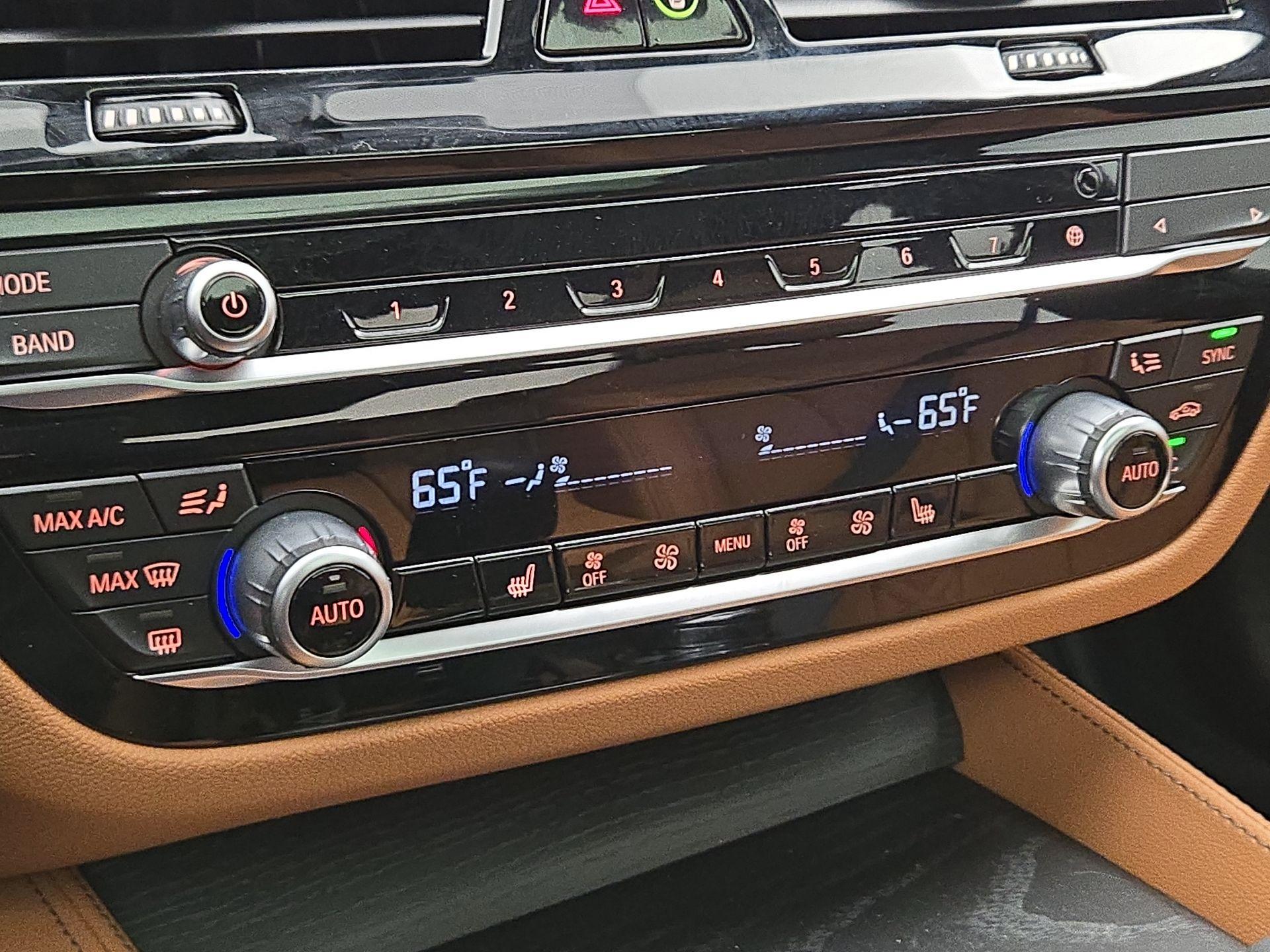 Thumbnail: 2023 BMW 5 Series - 17