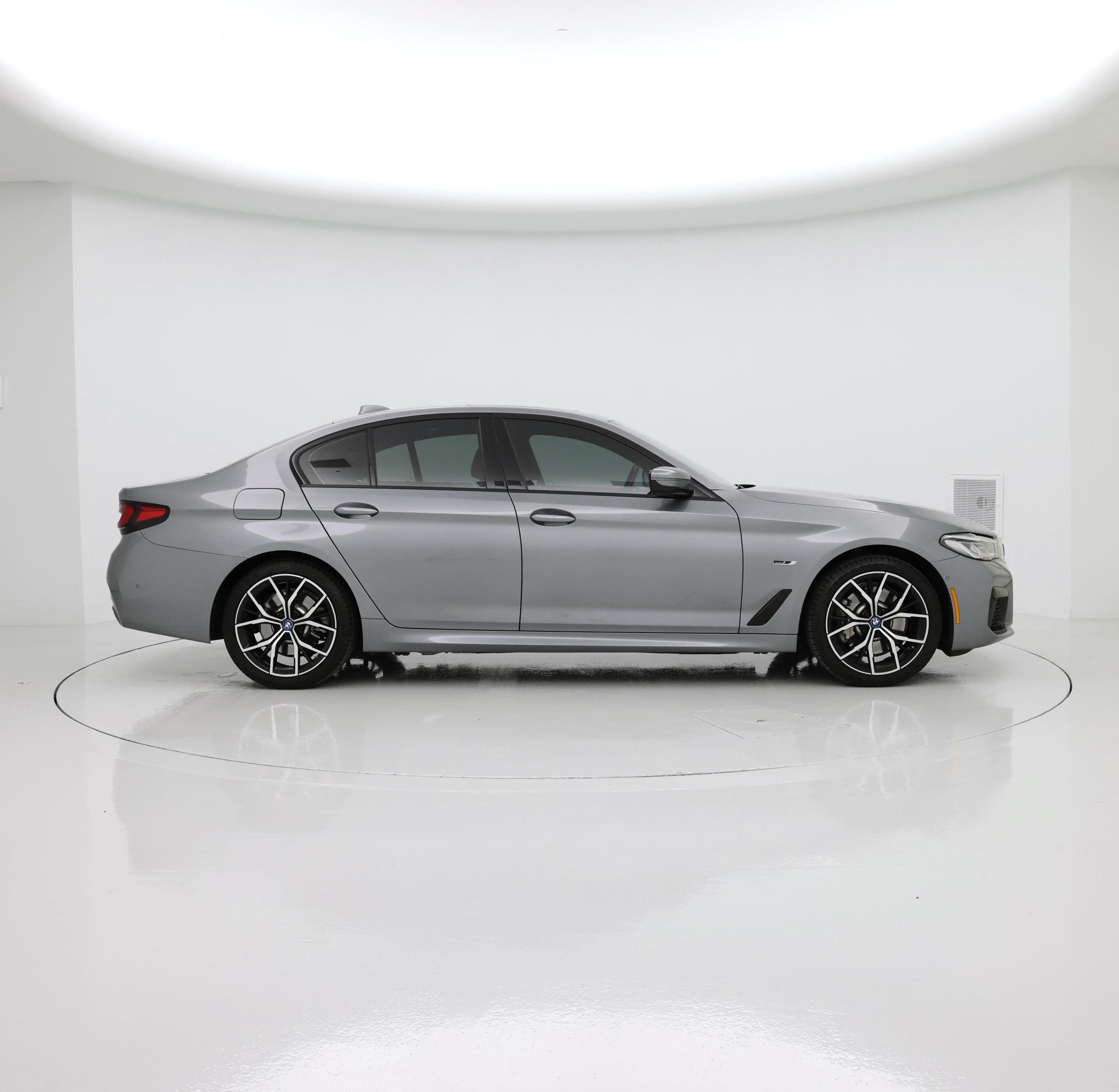 Thumbnail: 2023 BMW 5 Series - 7