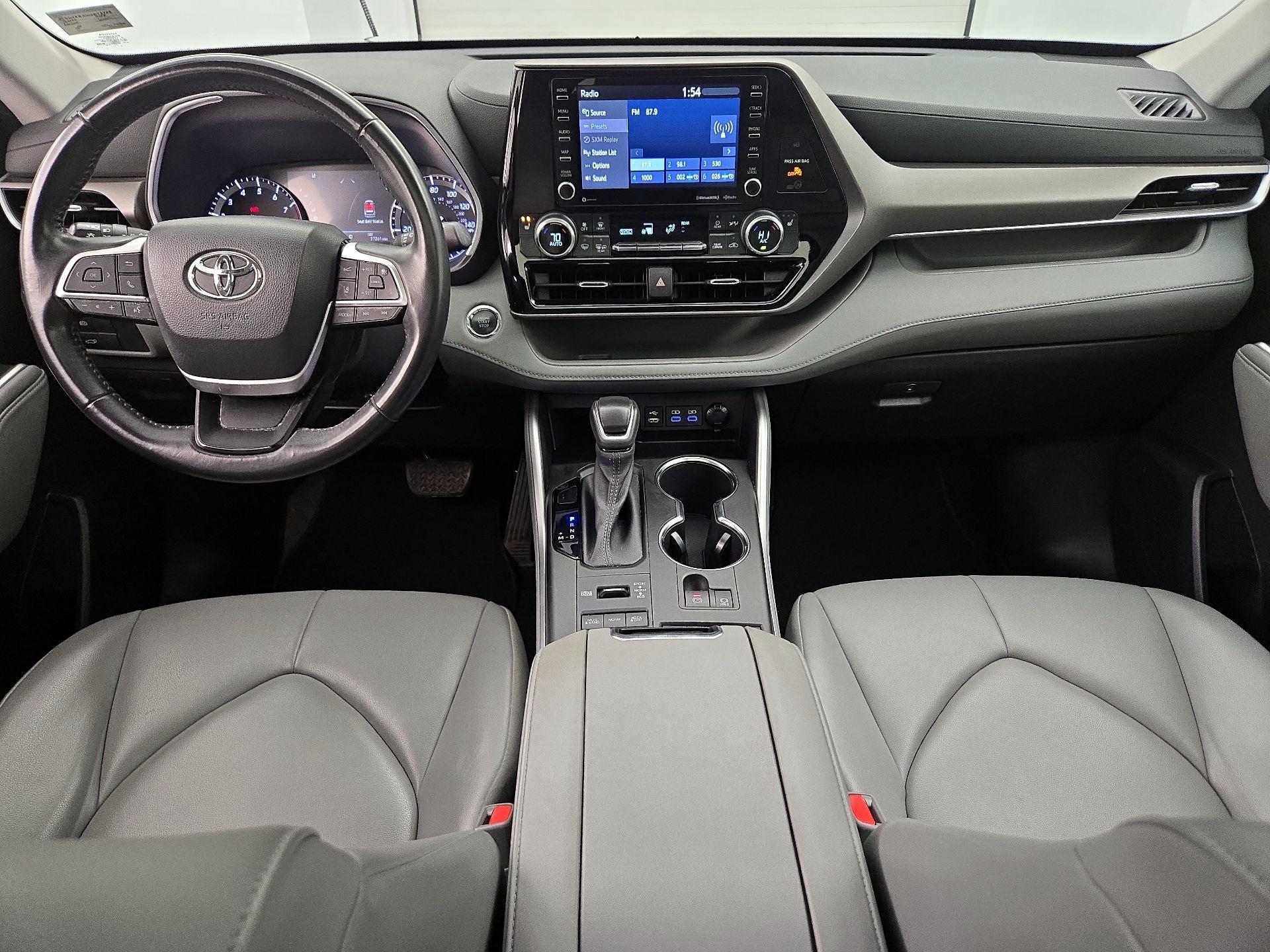 Thumbnail: 2022 Toyota Highlander - 9