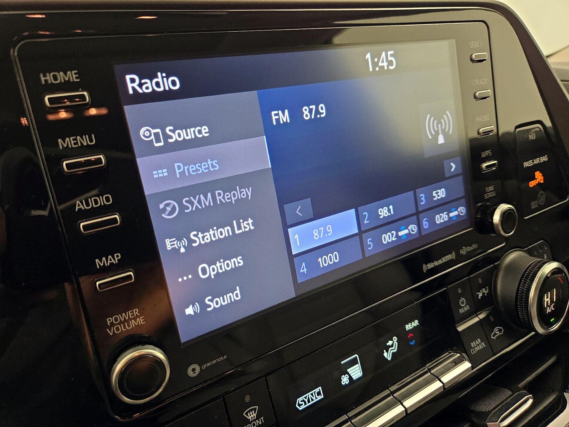 Thumbnail: 2022 Toyota Highlander - 15