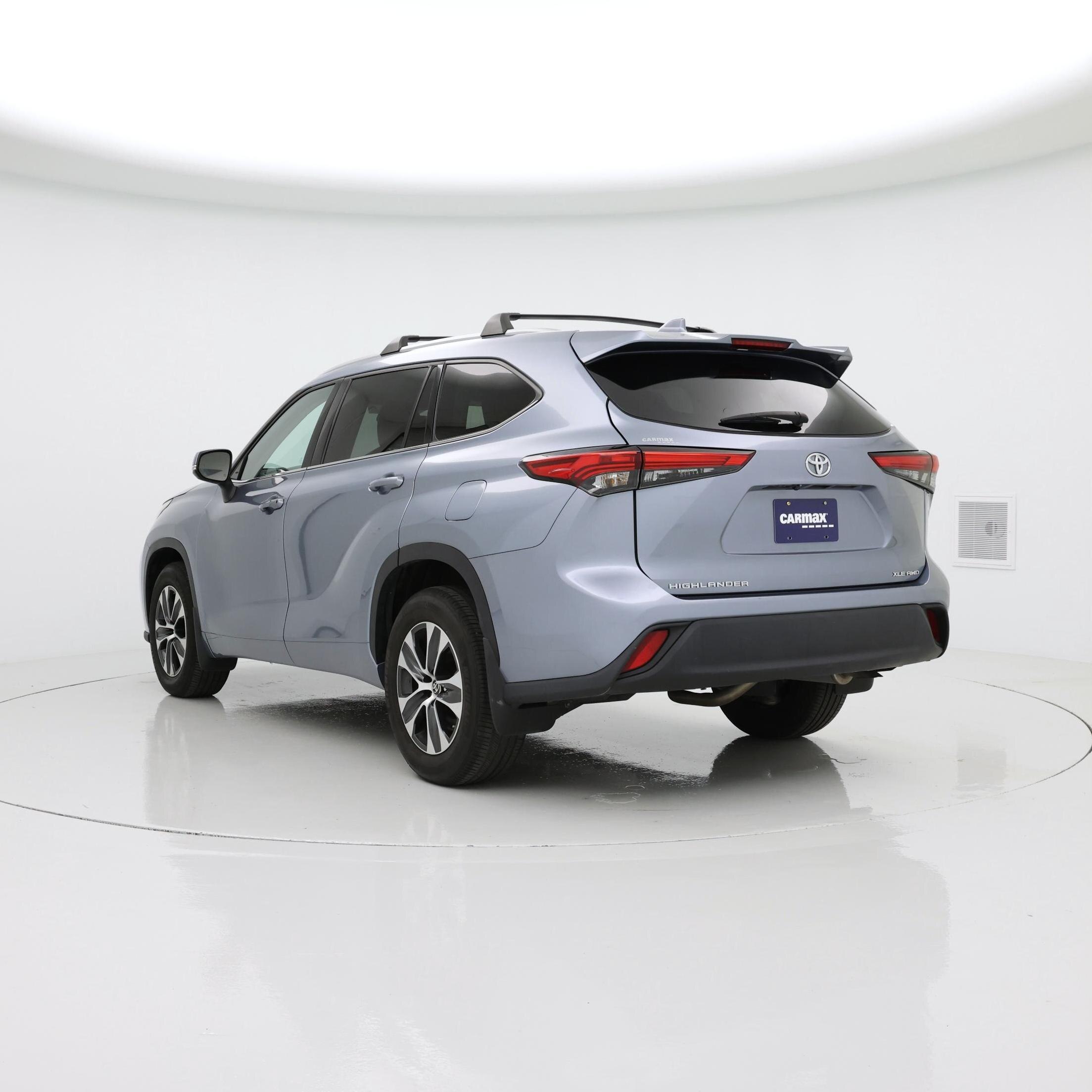 Thumbnail: 2022 Toyota Highlander - 2