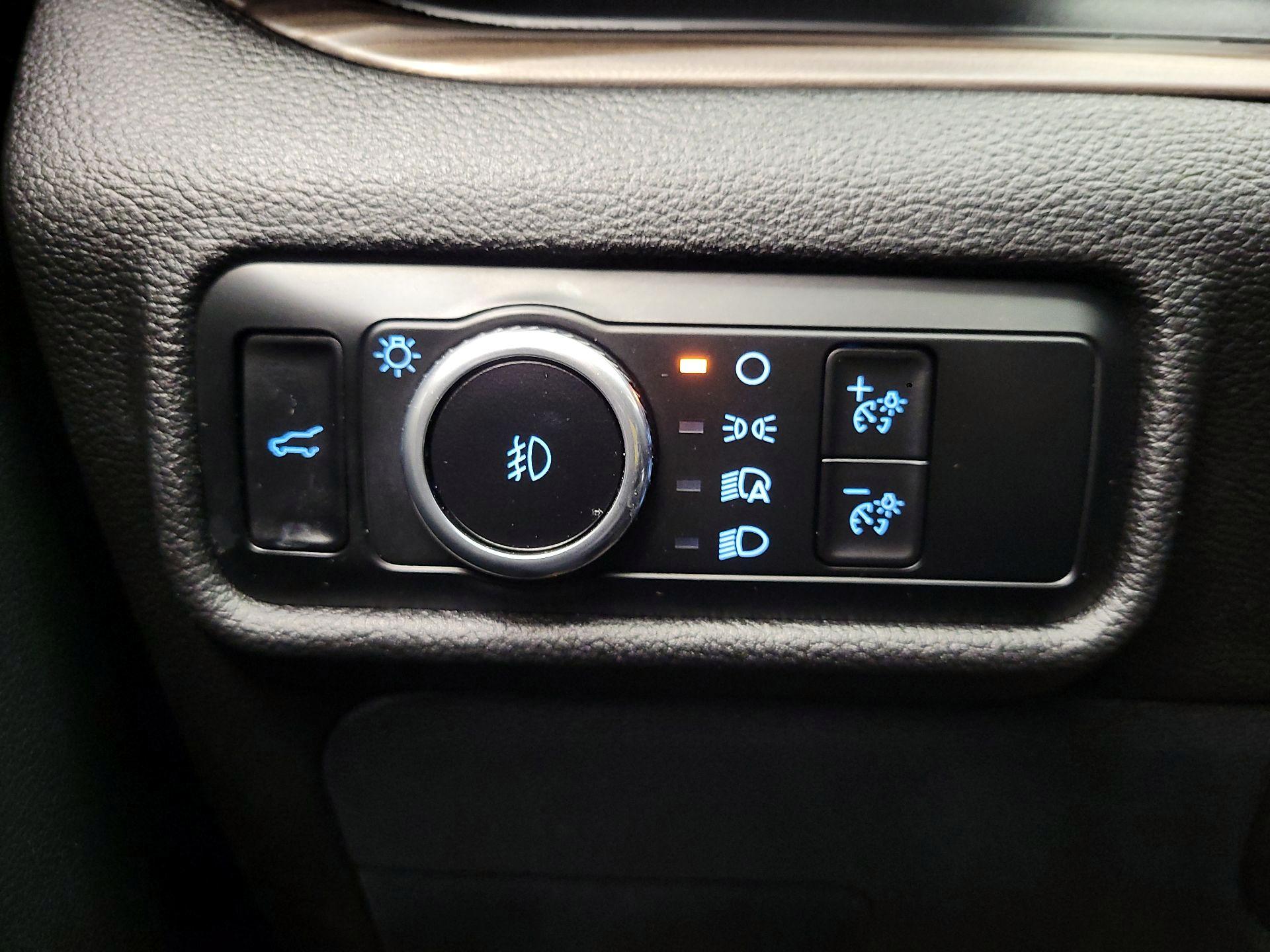 Thumbnail: 2023 Ford Explorer - 13