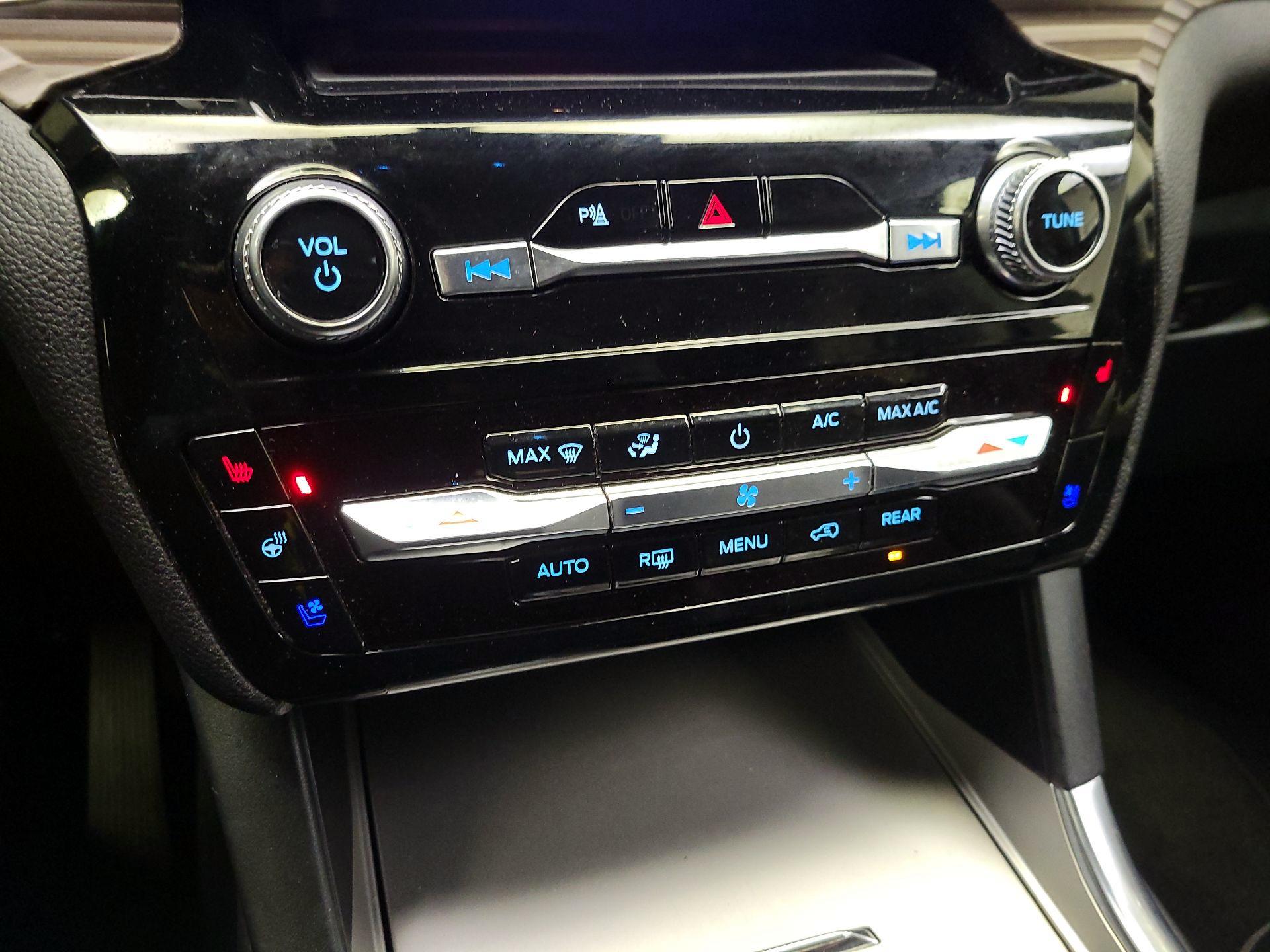 Thumbnail: 2023 Ford Explorer - 17