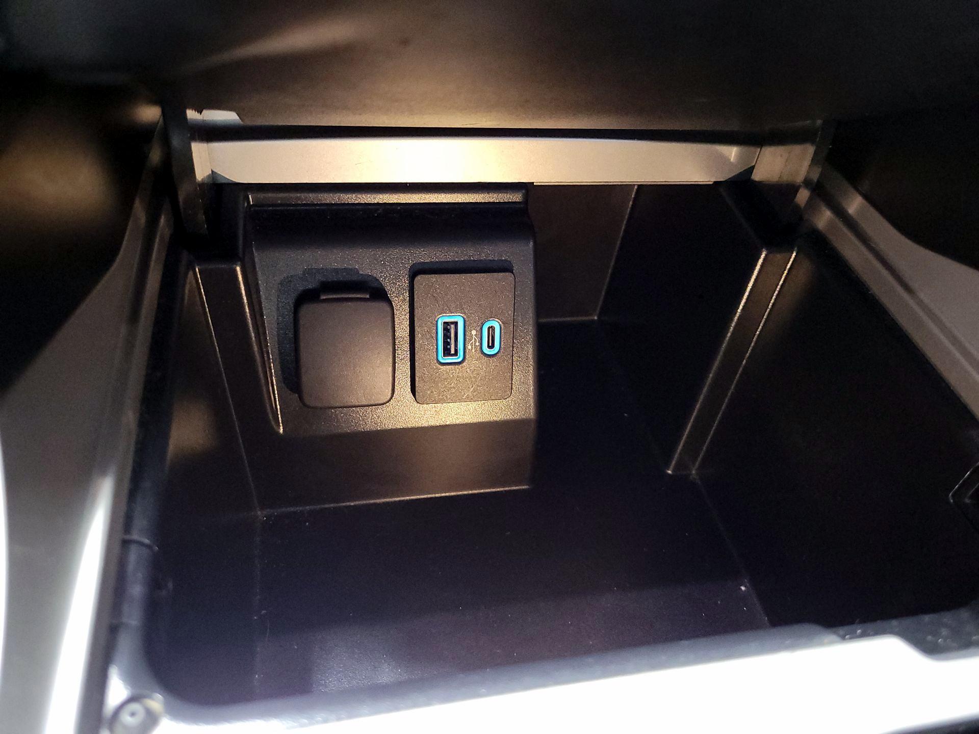 Thumbnail: 2023 Ford Explorer - 19