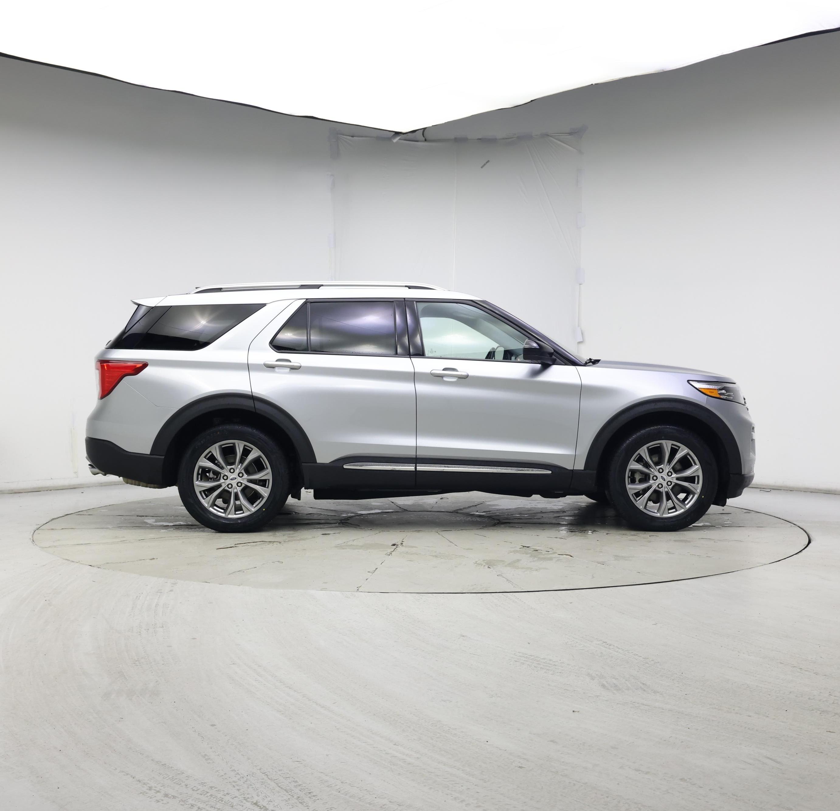 Thumbnail: 2023 Ford Explorer - 7