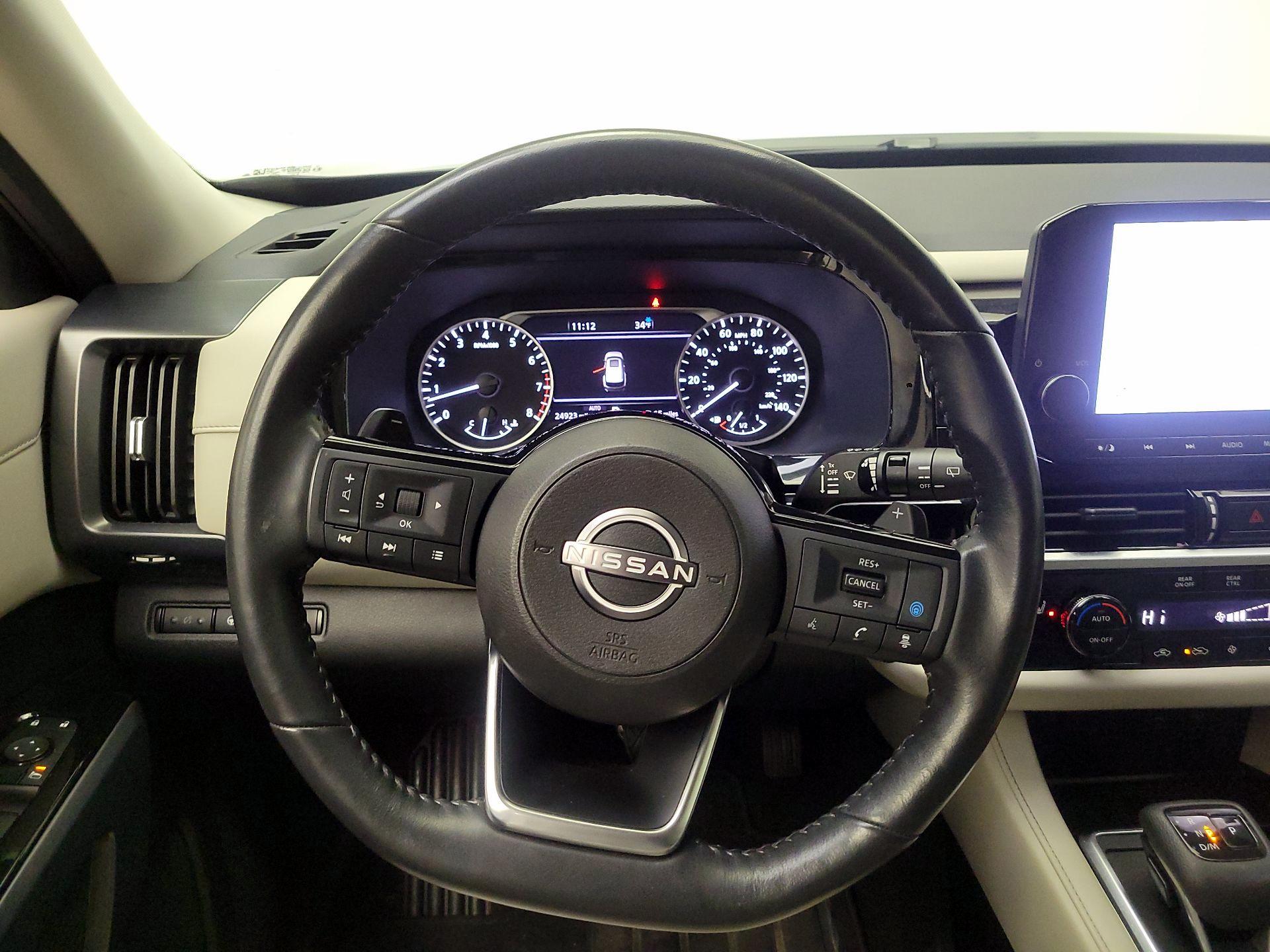 Thumbnail: 2023 Nissan Pathfinder - 10