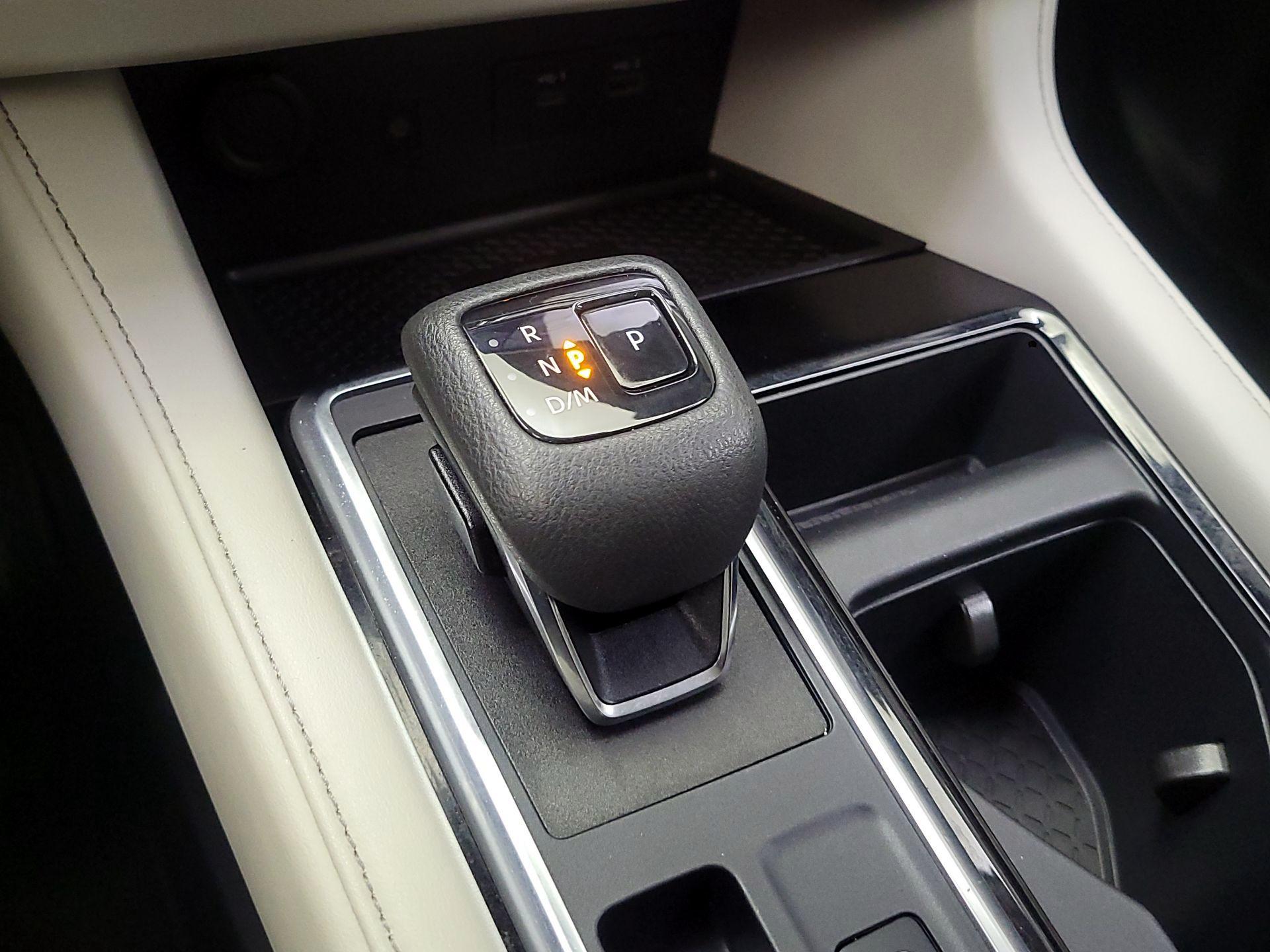 Thumbnail: 2023 Nissan Pathfinder - 18