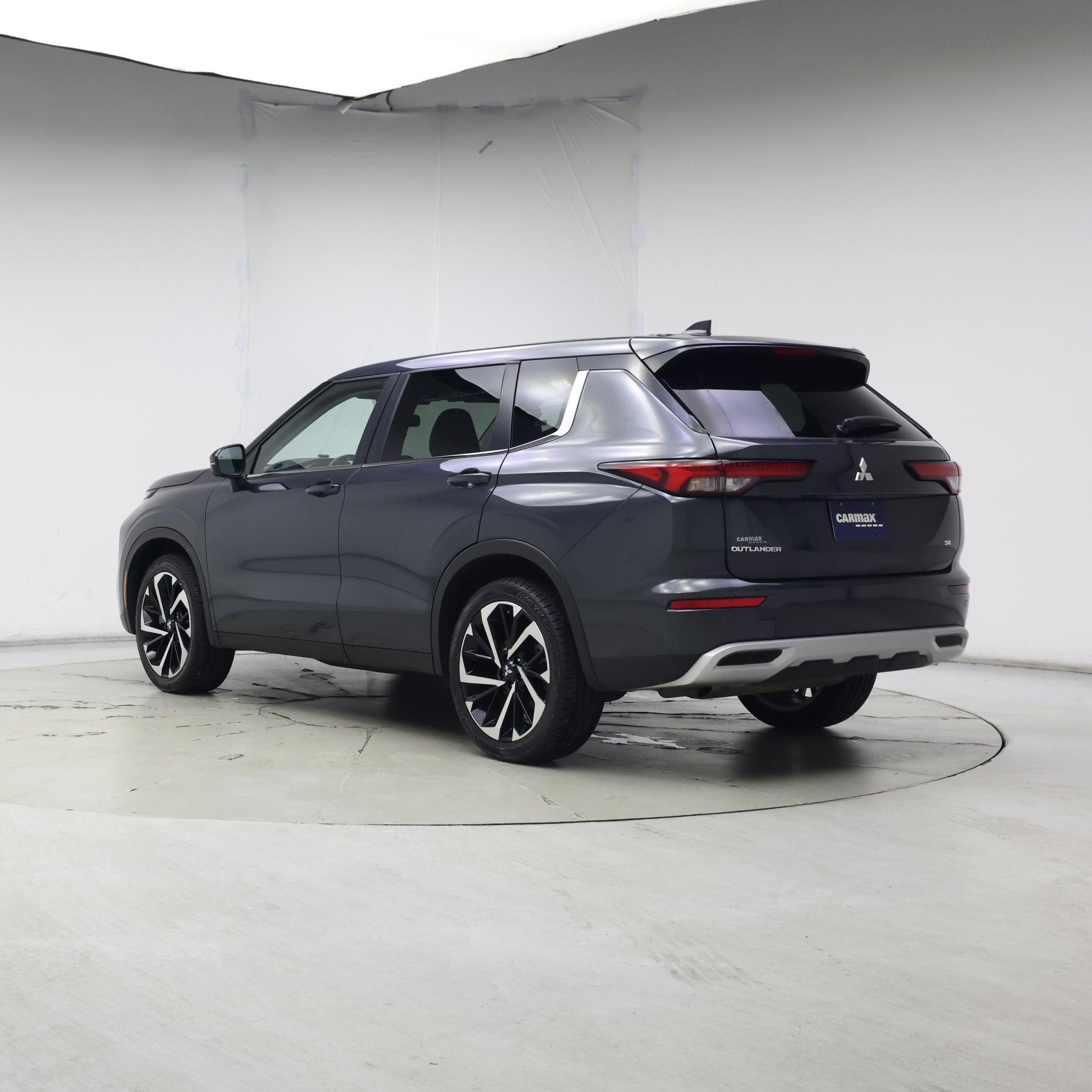 Thumbnail: 2024 Mitsubishi Outlander - 2