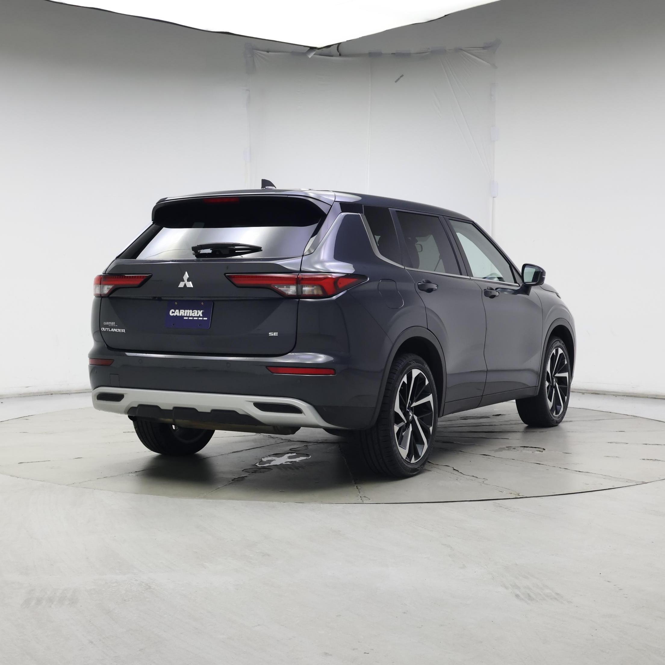 Thumbnail: 2024 Mitsubishi Outlander - 8