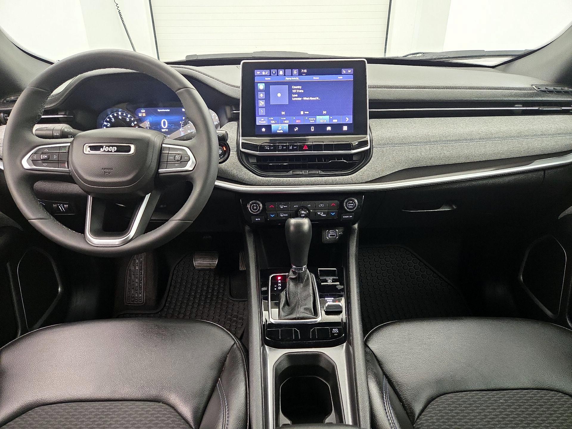 Thumbnail: 2023 Jeep Compass - 9