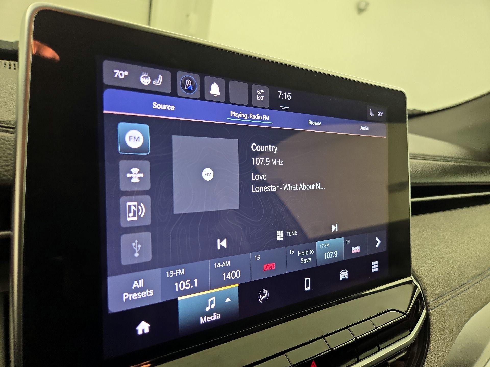 Thumbnail: 2023 Jeep Compass - 15