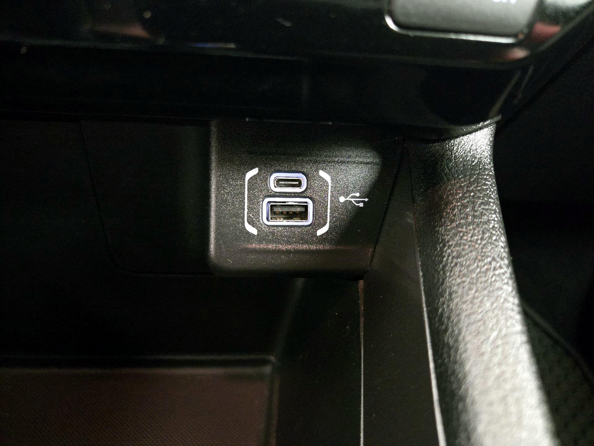 Thumbnail: 2023 Jeep Compass - 18