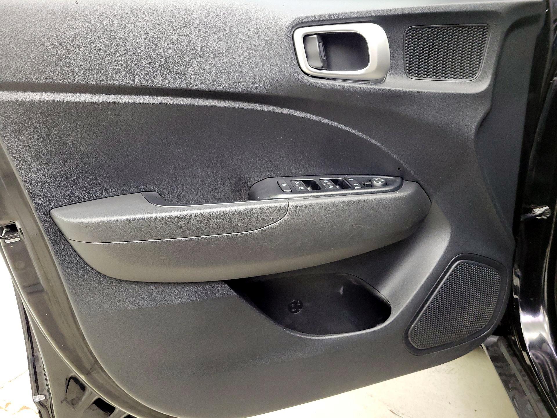 Thumbnail: 2020 Hyundai Venue - 12