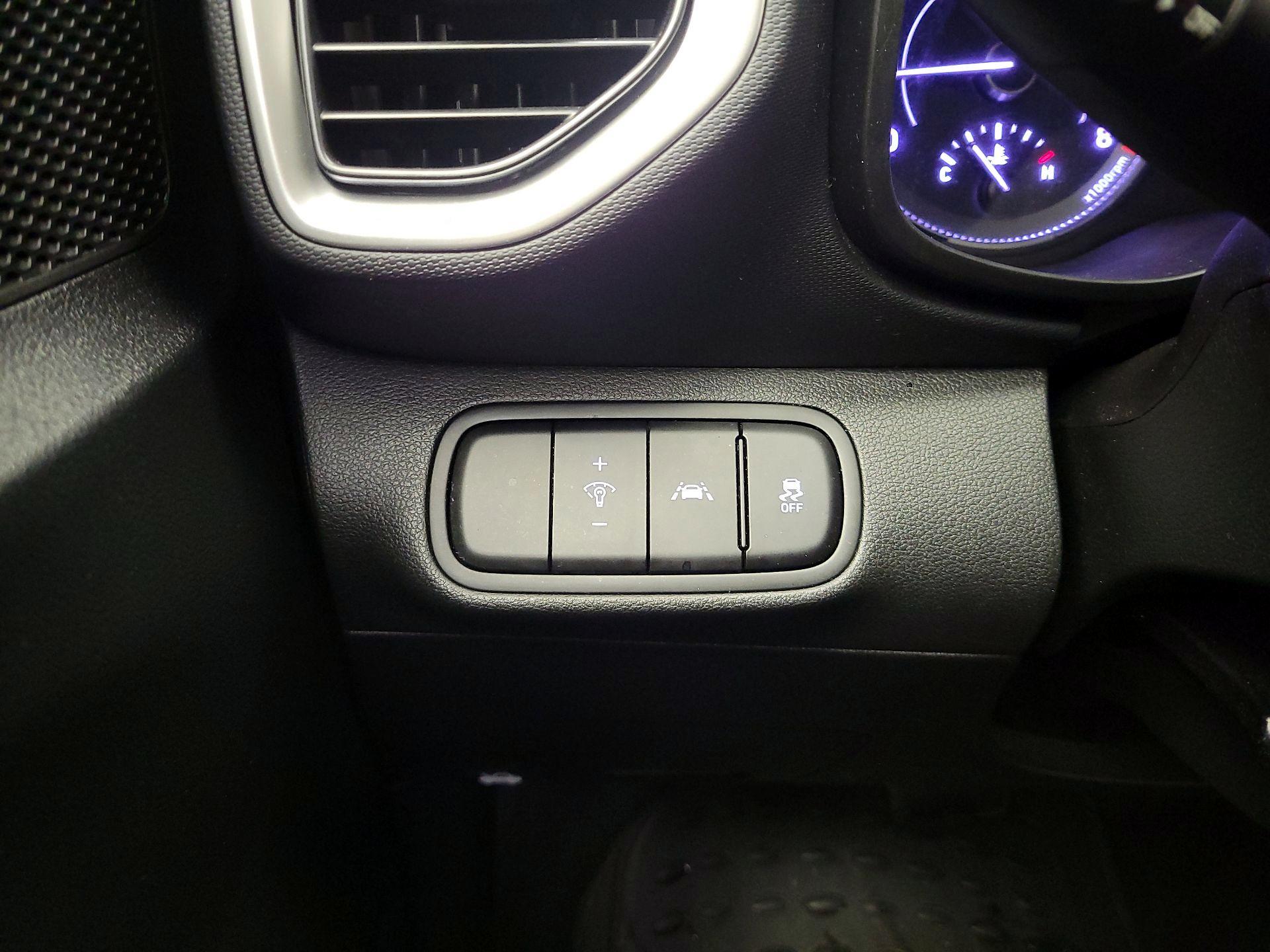 Thumbnail: 2020 Hyundai Venue - 13