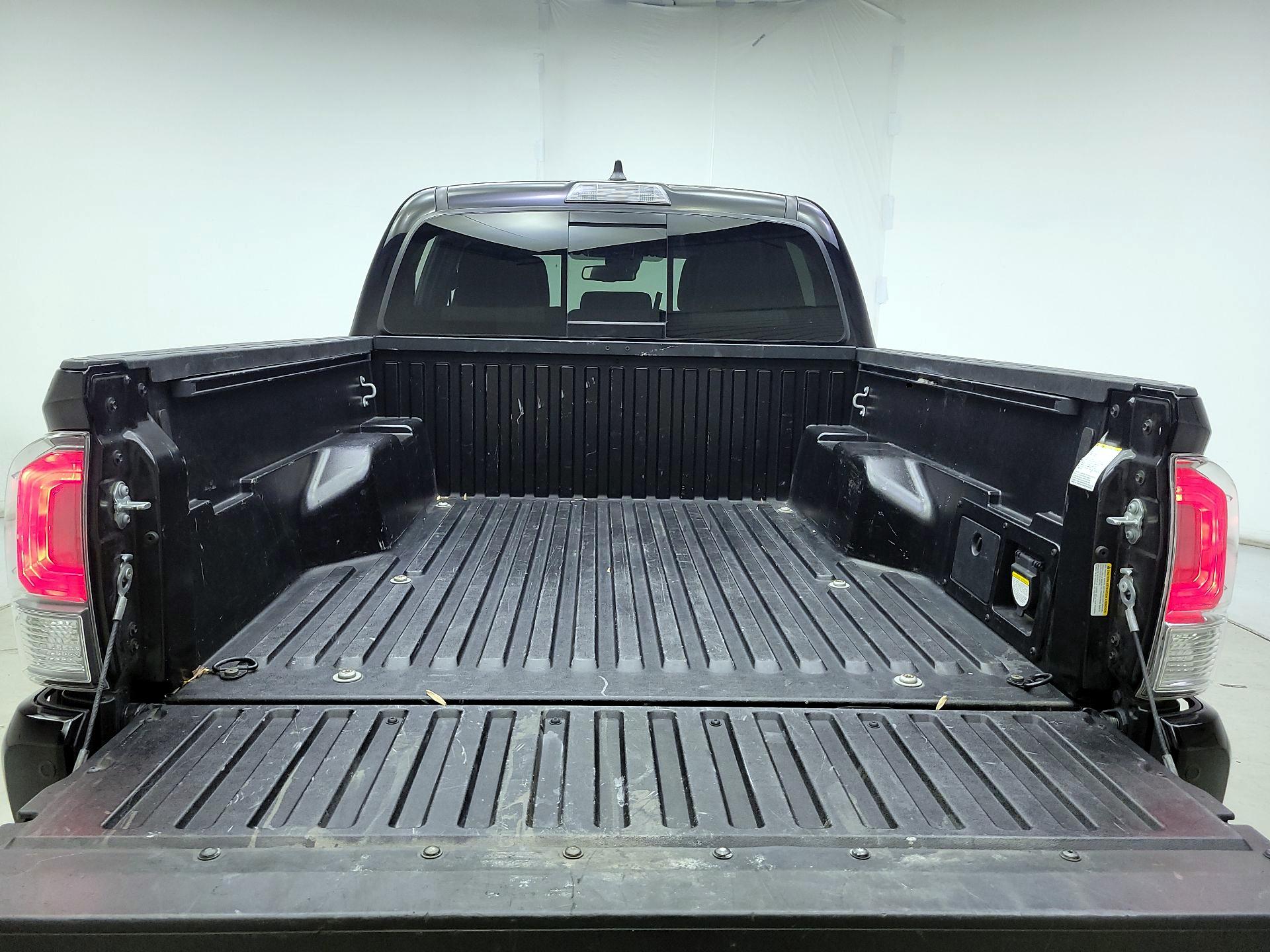 Thumbnail: 2023 Toyota Tacoma - 20