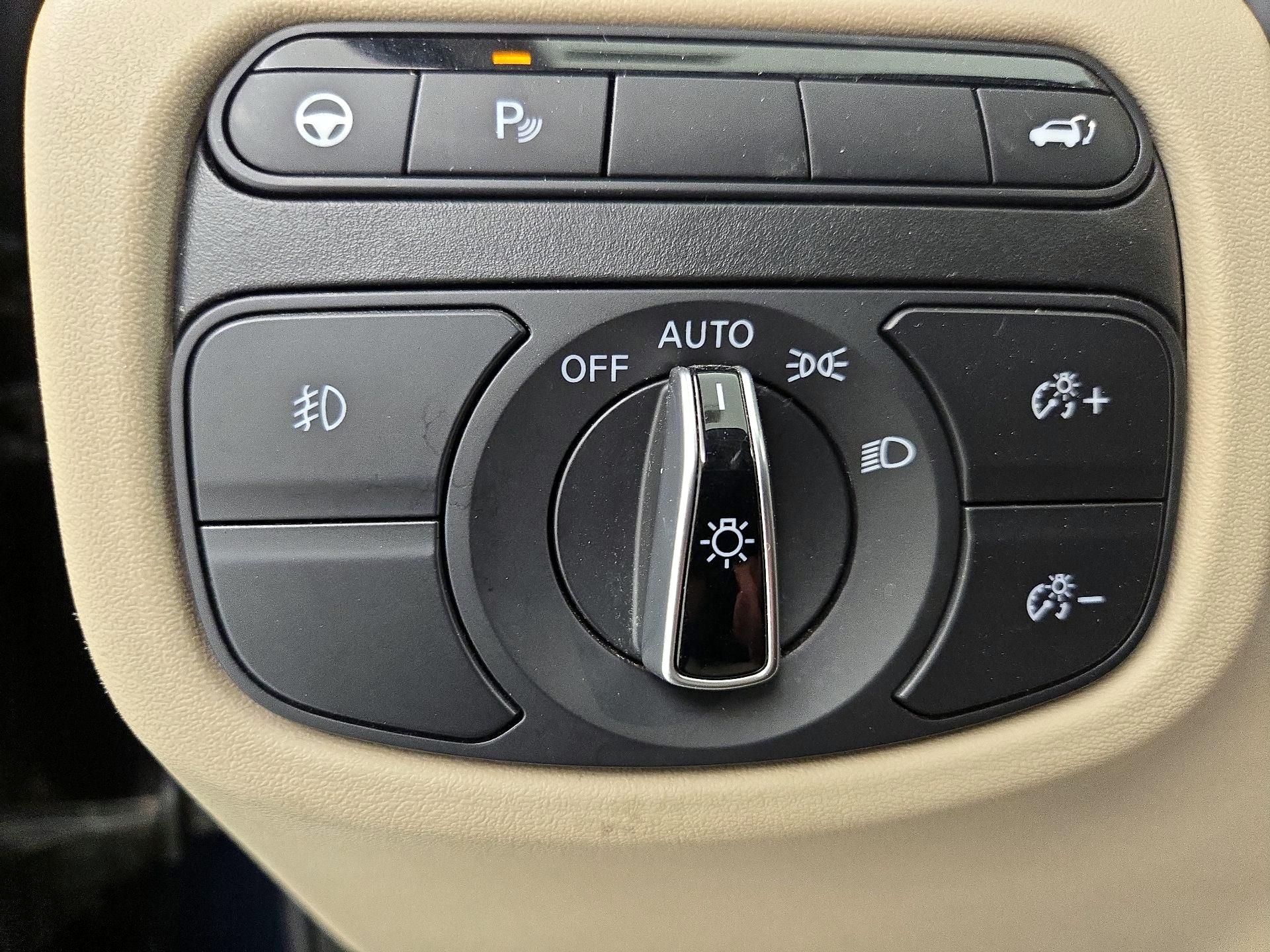 Thumbnail: 2021 INFINITI QX50 - 13